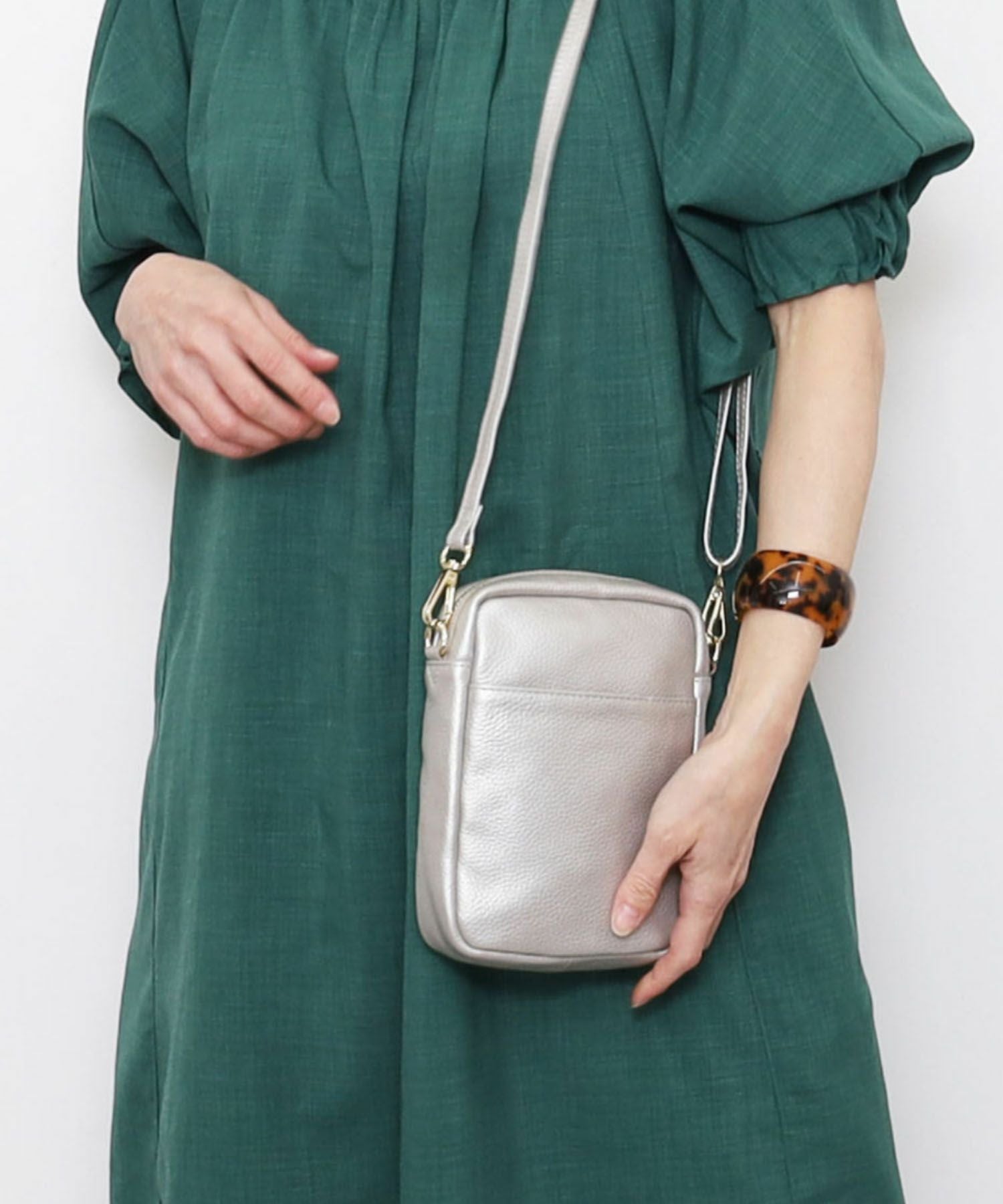 OUTLET SALE】COOCO クーコ 【本革縦型ミニショルダーバッグ】 クーコ