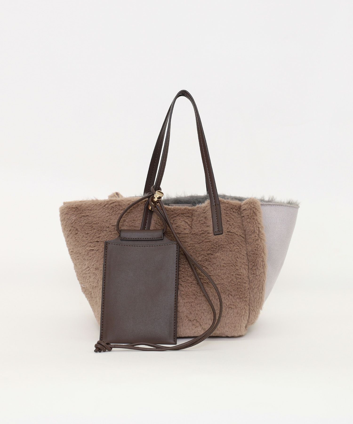 OUTLET SALE】クーコ COOCO ポーチ付リバーシブルムートン風配色バッグ