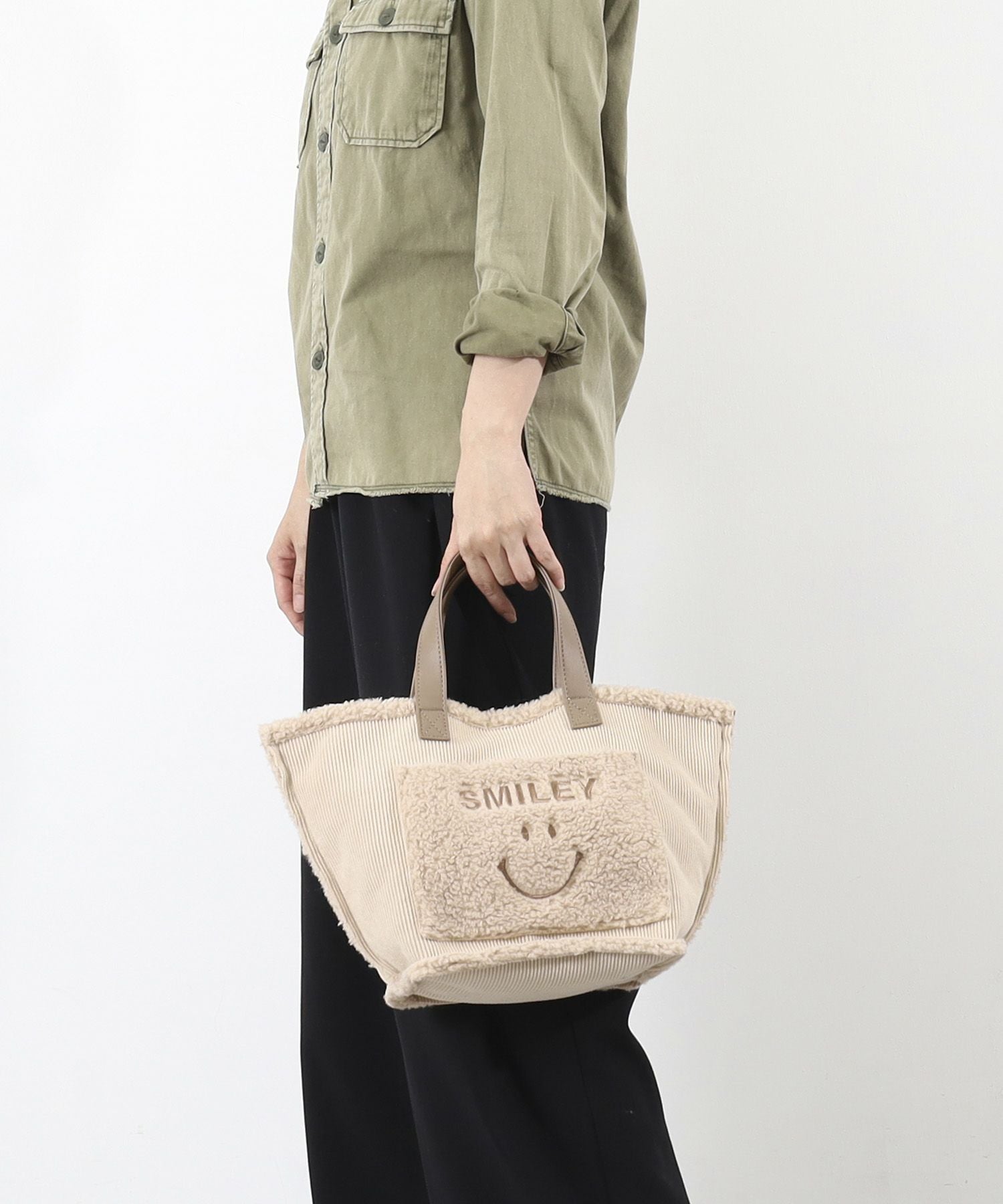 OUTLET SALE】クーコ COOCO SMILEY／コーデュロイ刺繍トート