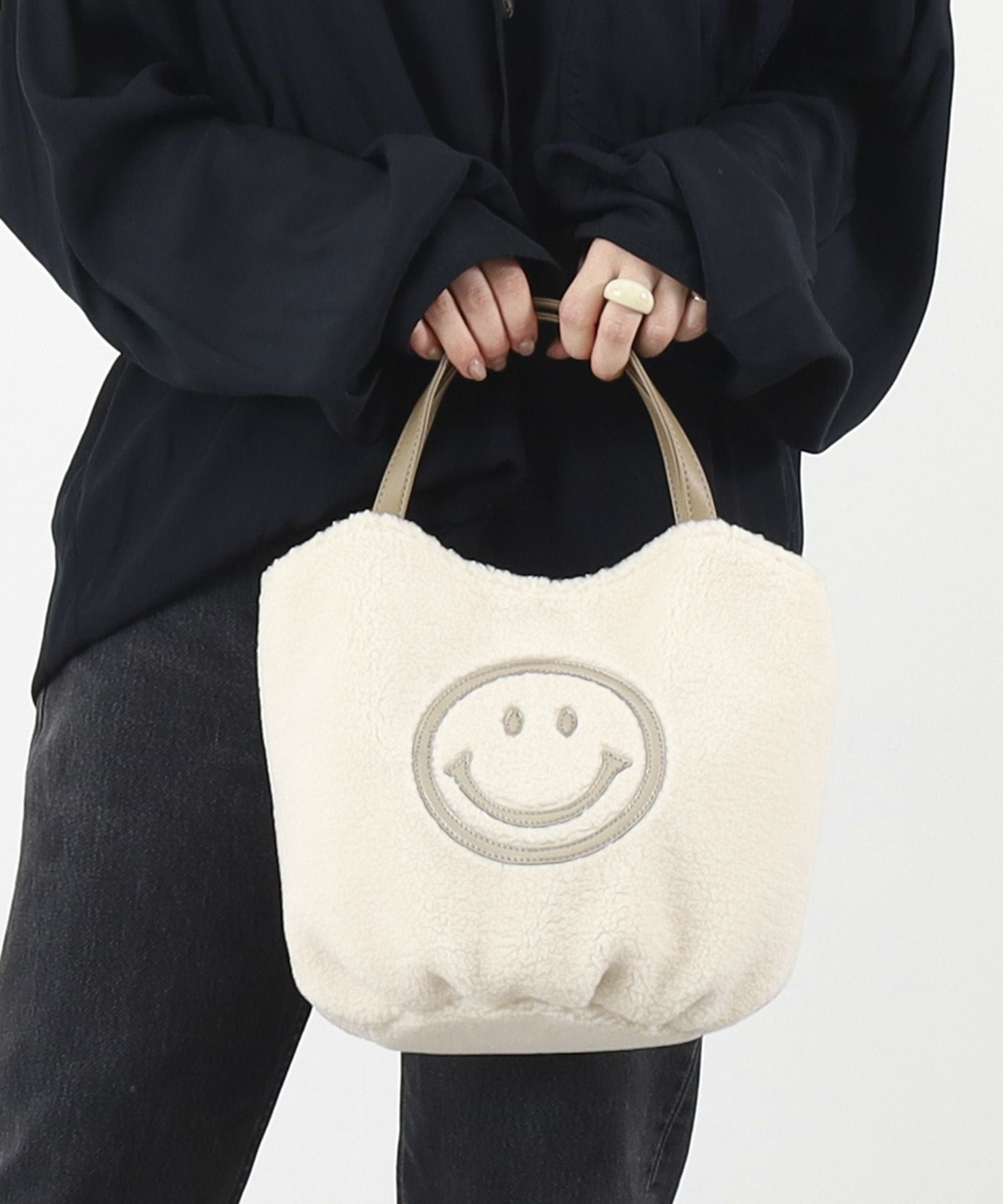 OUTLET SALE】クーコ COOCO SMILEY／ボアコロントートバッグ