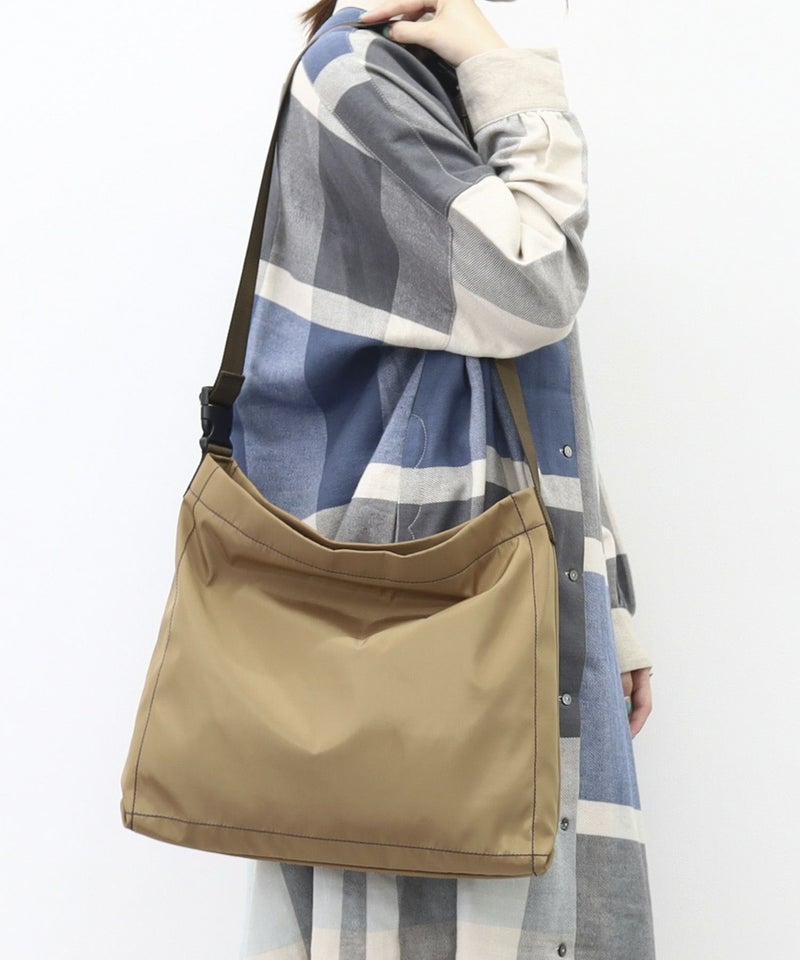 モデル163cm　ベージュ