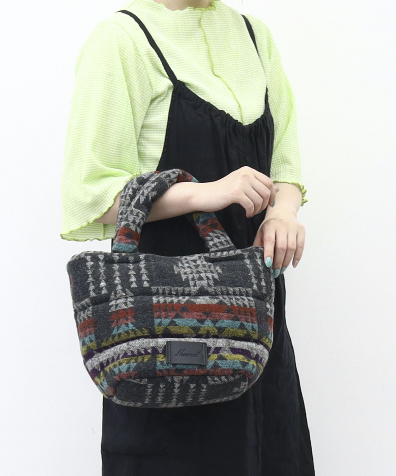 ナナノエル Nananoel hester ネイティブ柄生地Wフェイス