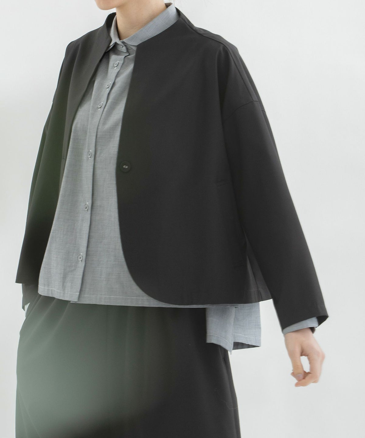 ブラック / モデル身長：170cm