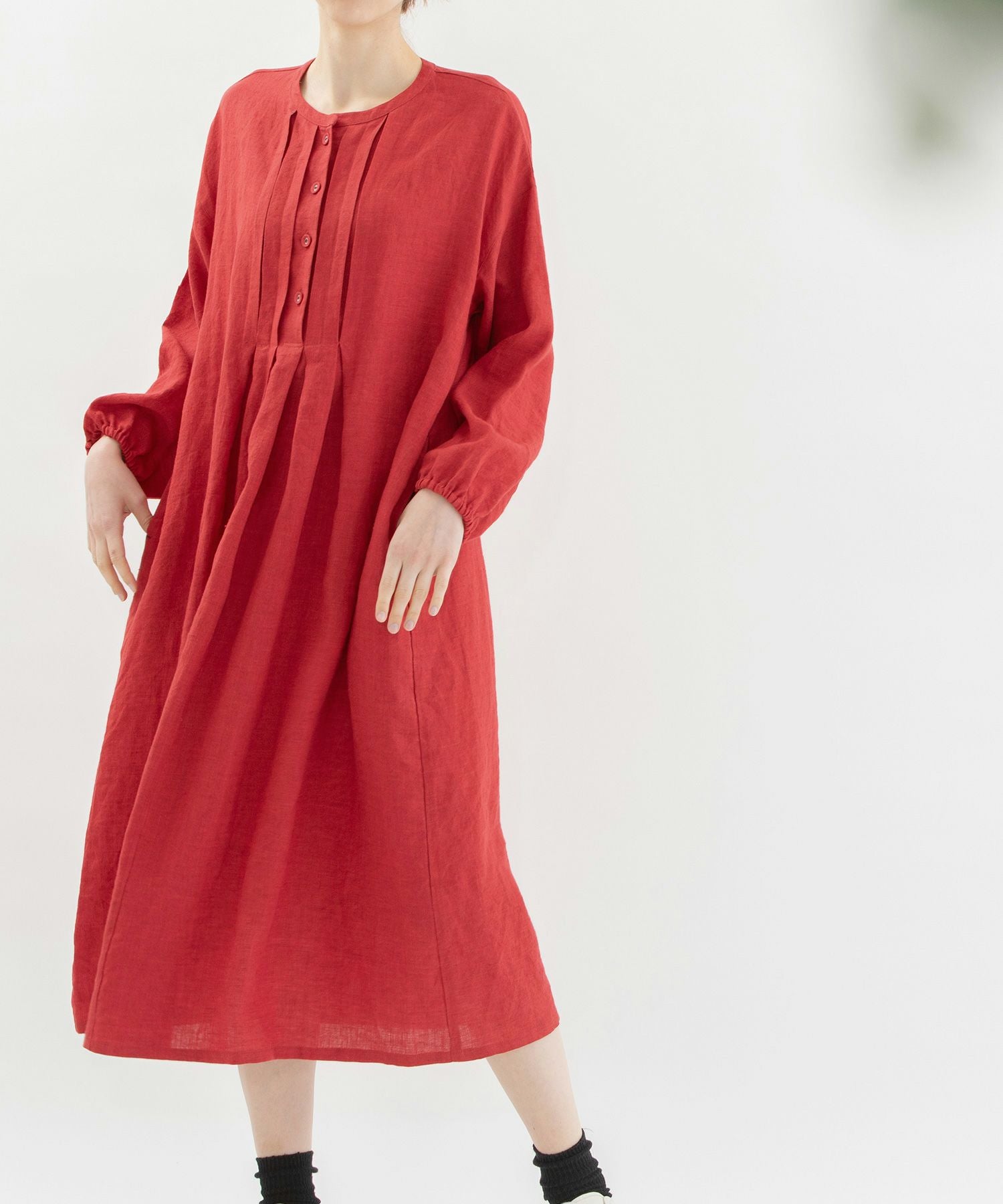 SUMMER SALE】ノーカラータックづかいリネンワンピース | COO ONLINE