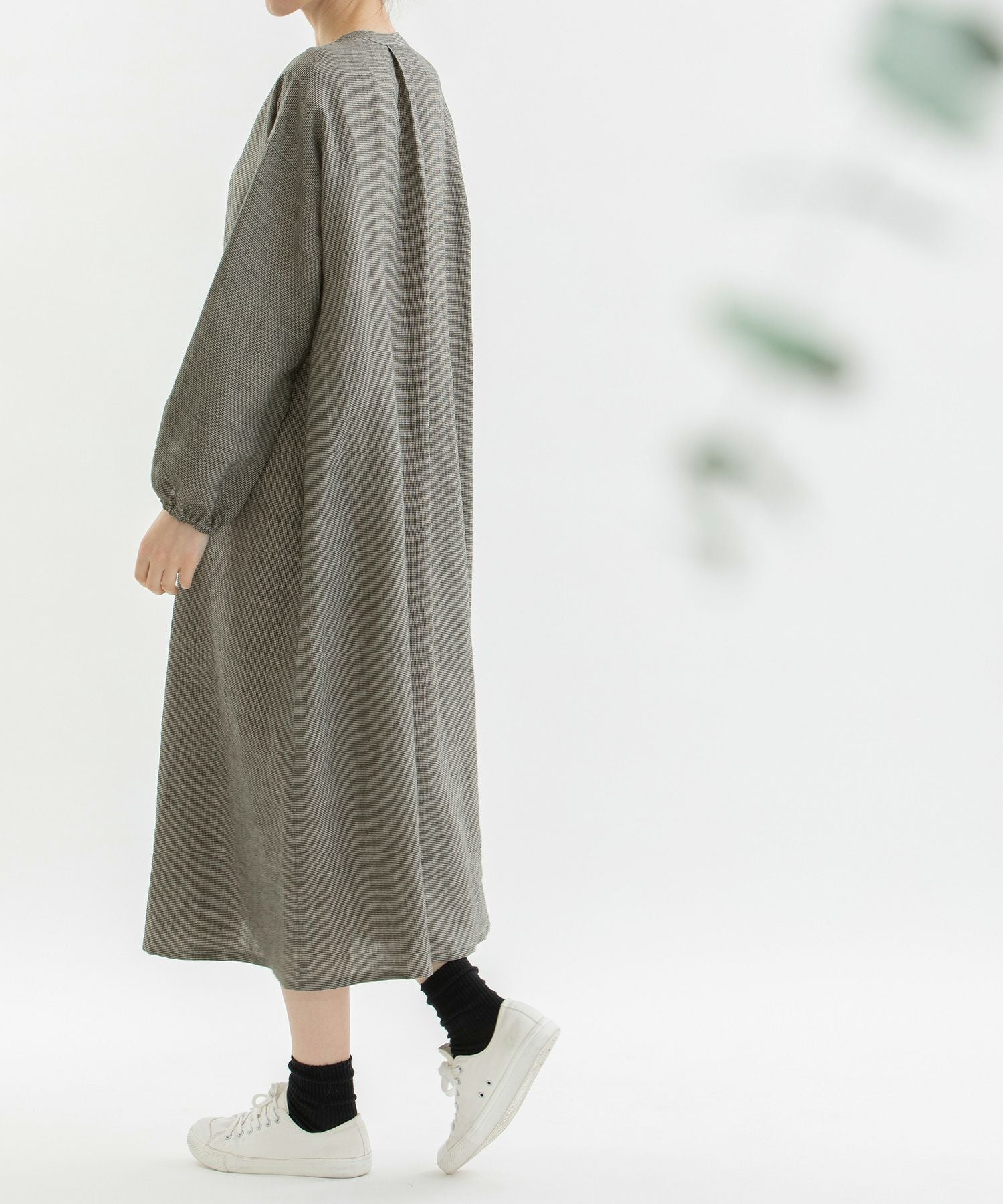 SUMMER SALE】ノーカラータックづかいリネンワンピース | COO ONLINE