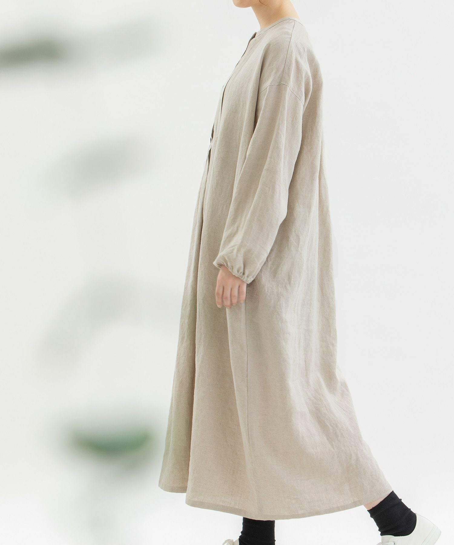 PRE SALE＞ノーカラータックづかいリネンワンピース | COO ONLINE
