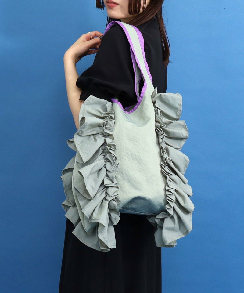 ライトグリーン