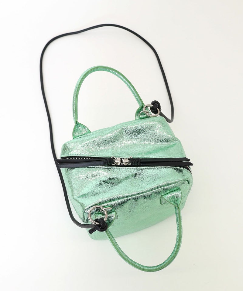 斜めファスナーがポイント♪