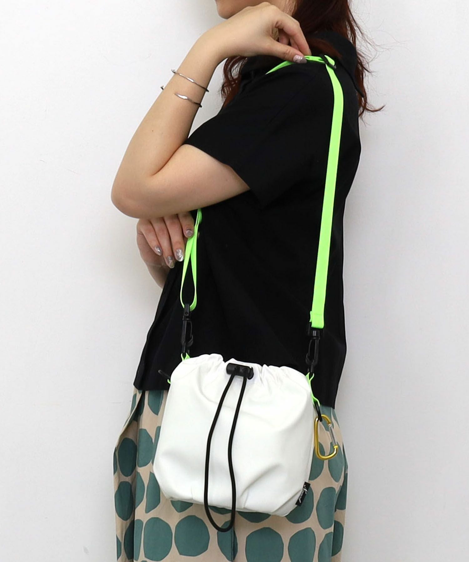 ツェーネオン/c.neeon/シーニーヨン/バッグ/ショルダーバッグ SEQUENZ（シークエンズ）】SHOULDER GATHER BAG / テック ショルダー