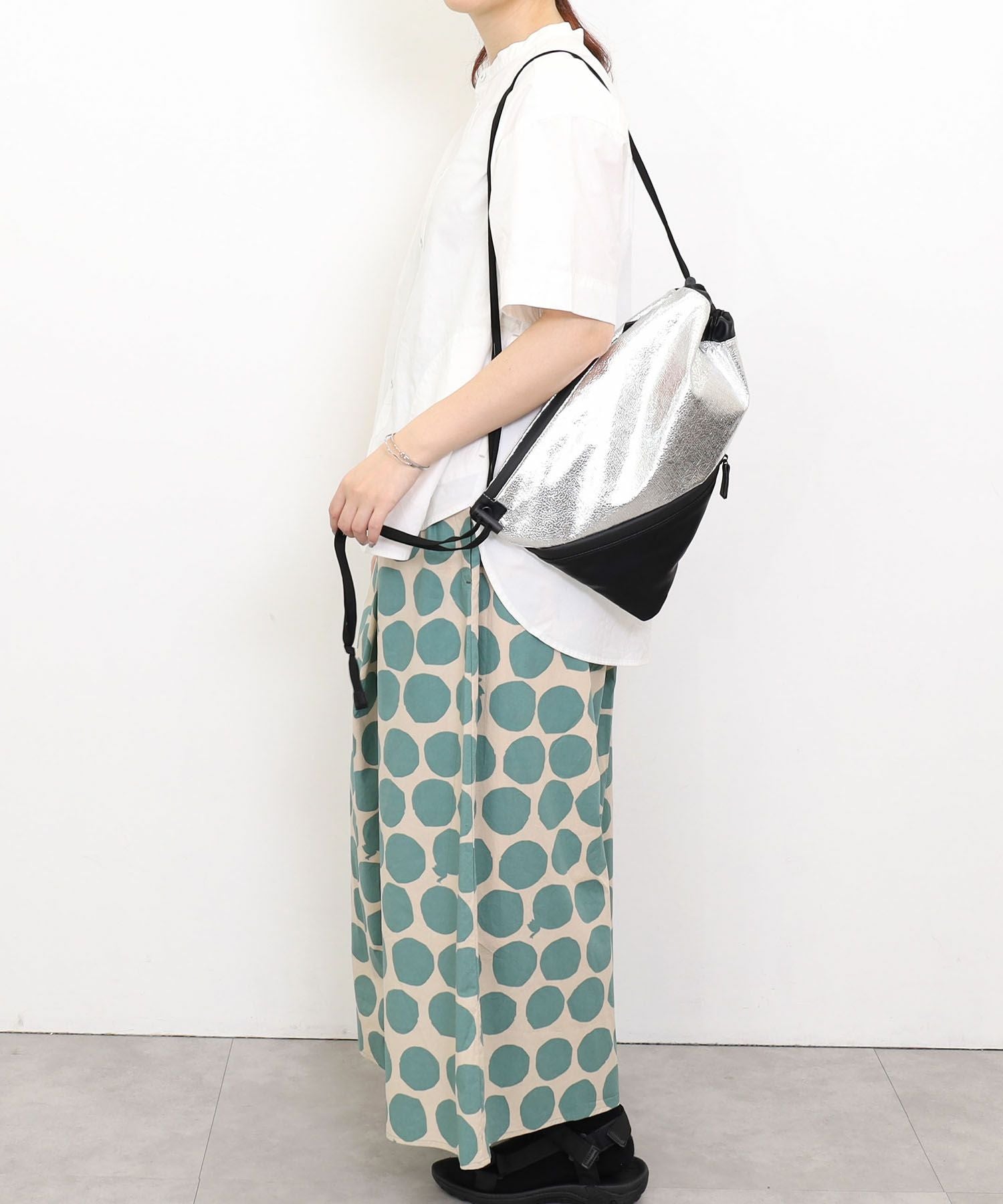 春夏物50％OFF】ナナノエル Nananoel lia トライアングルポケット