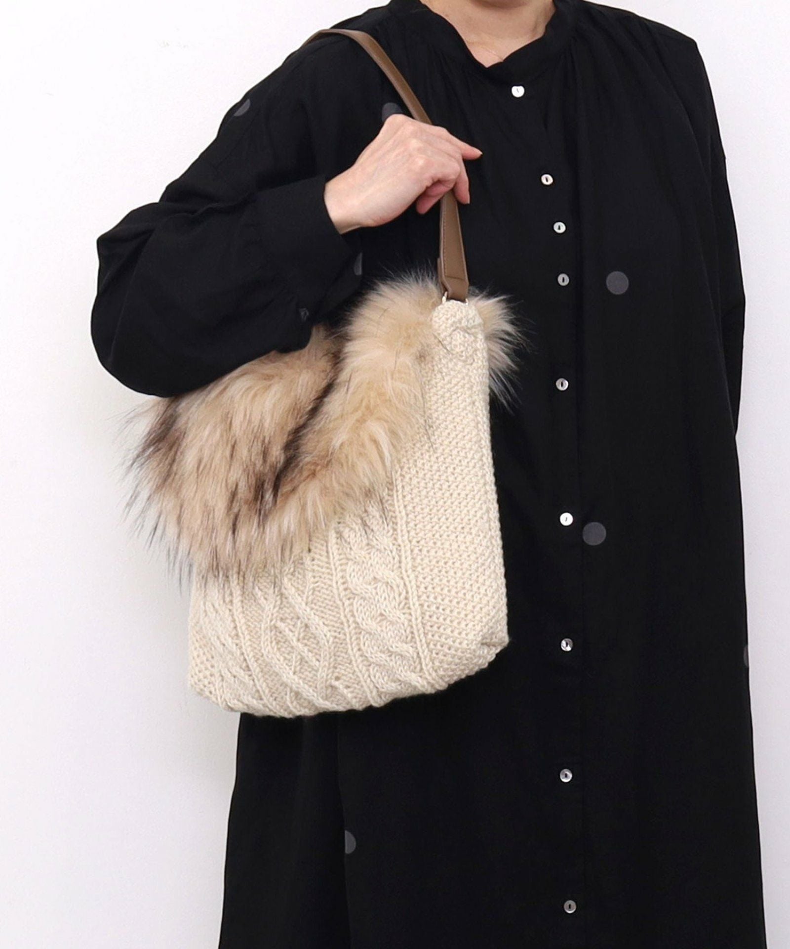 OUTLET SALE】Nananoel ナナノエル 【ニットxエコファーショルダー