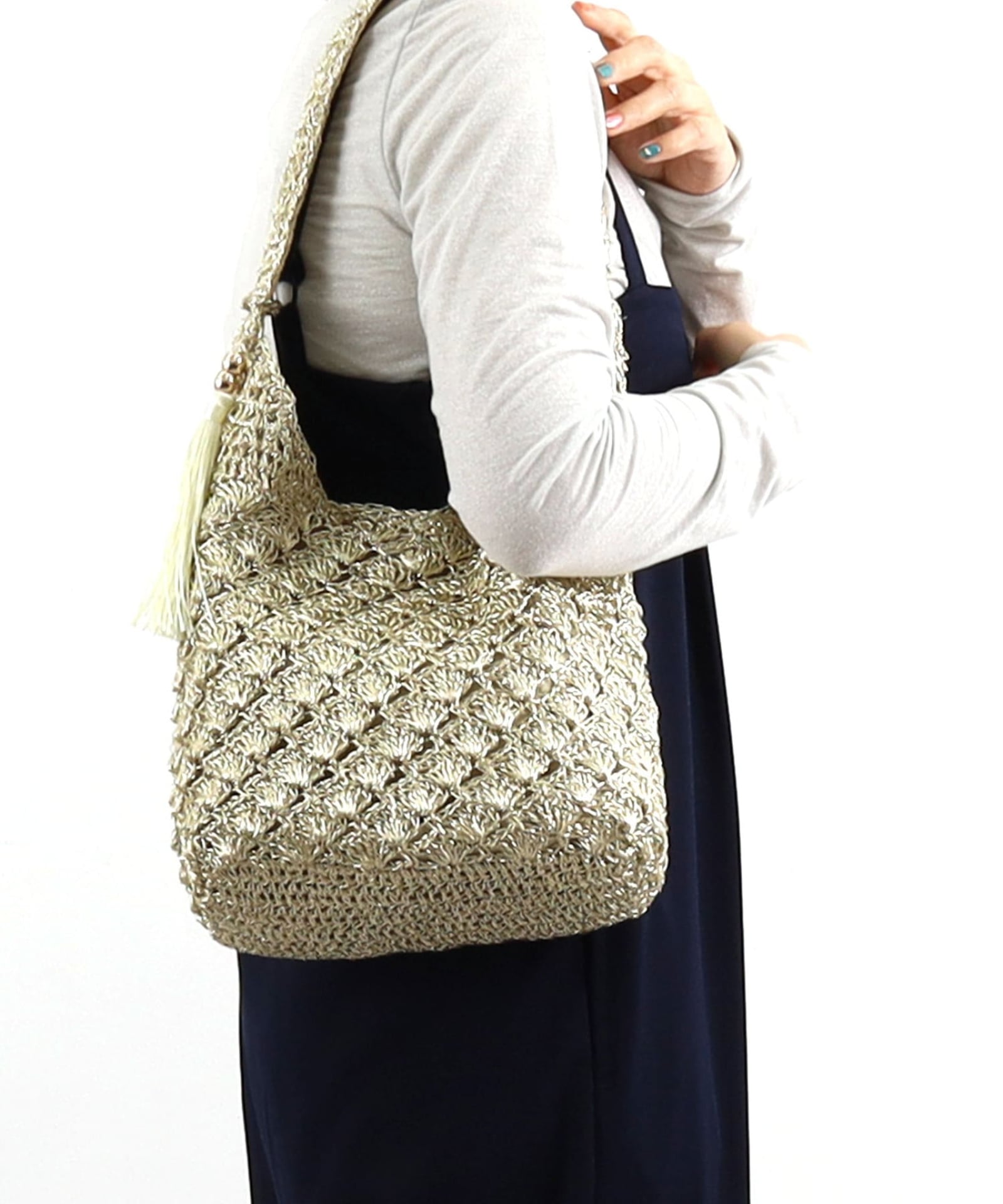 OUTLET SALE】ﾒﾀﾘｯｸ柄編みﾜﾝｼｮﾙﾀﾞｰﾊﾞｯｸﾞ | COO ONLINE