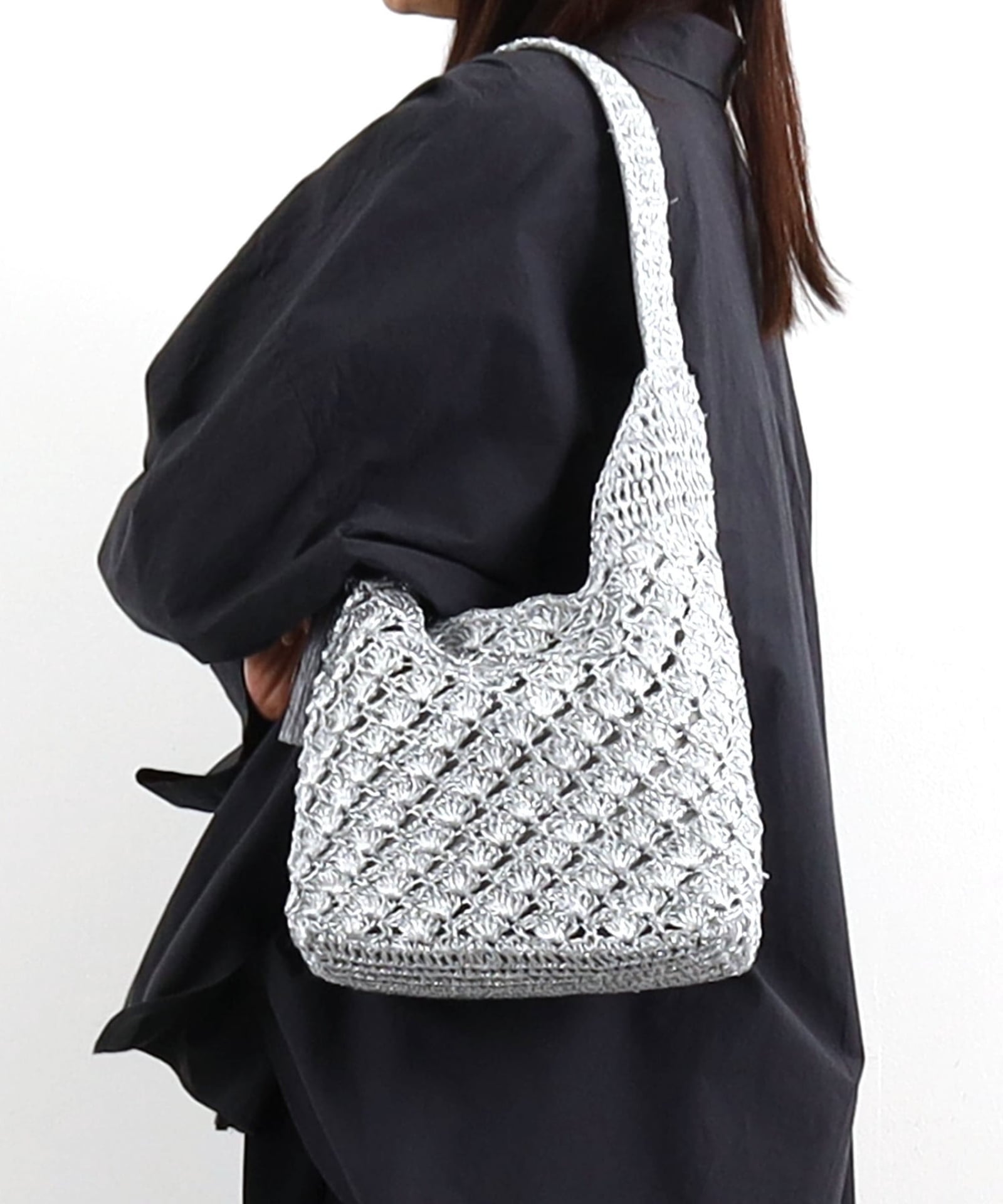 OUTLET SALE】ﾒﾀﾘｯｸ柄編みﾜﾝｼｮﾙﾀﾞｰﾊﾞｯｸﾞ | COO ONLINE