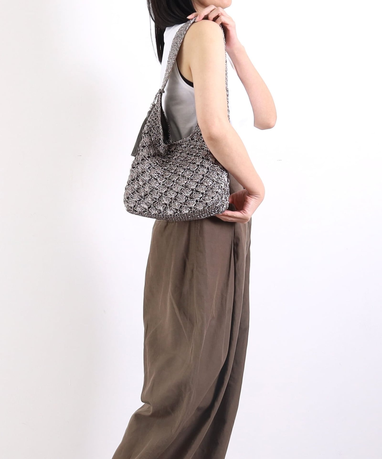 OUTLET SALE】ﾒﾀﾘｯｸ柄編みﾜﾝｼｮﾙﾀﾞｰﾊﾞｯｸﾞ | COO ONLINE