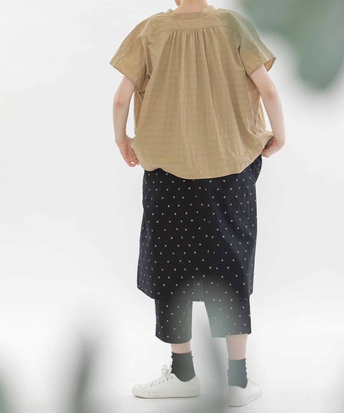 モデル身長：170cm（ベージュ×ドビー）