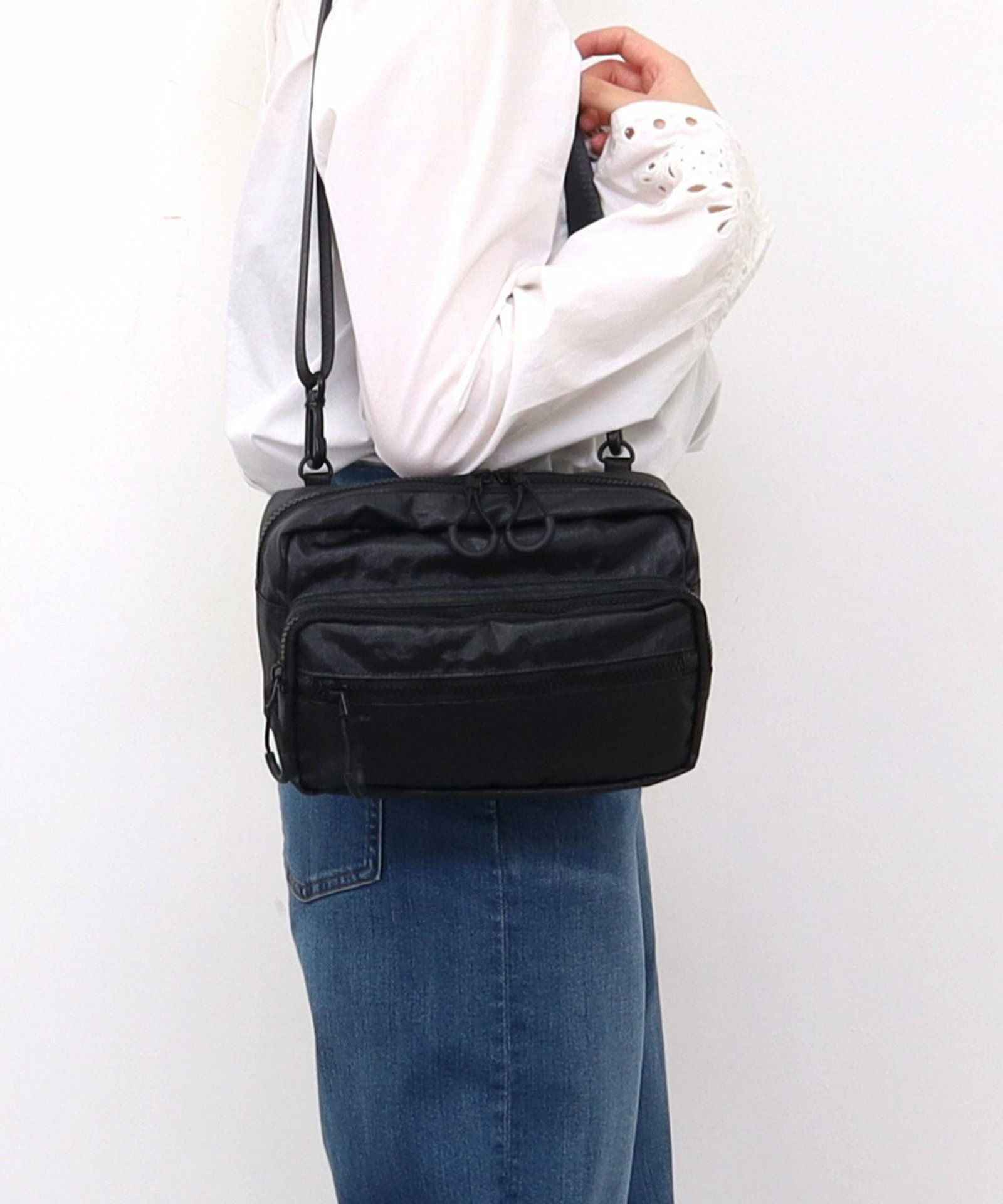 OUTLET SALE】Nananoel ナナノエル 【撥水メタリックショルダーバッグ
