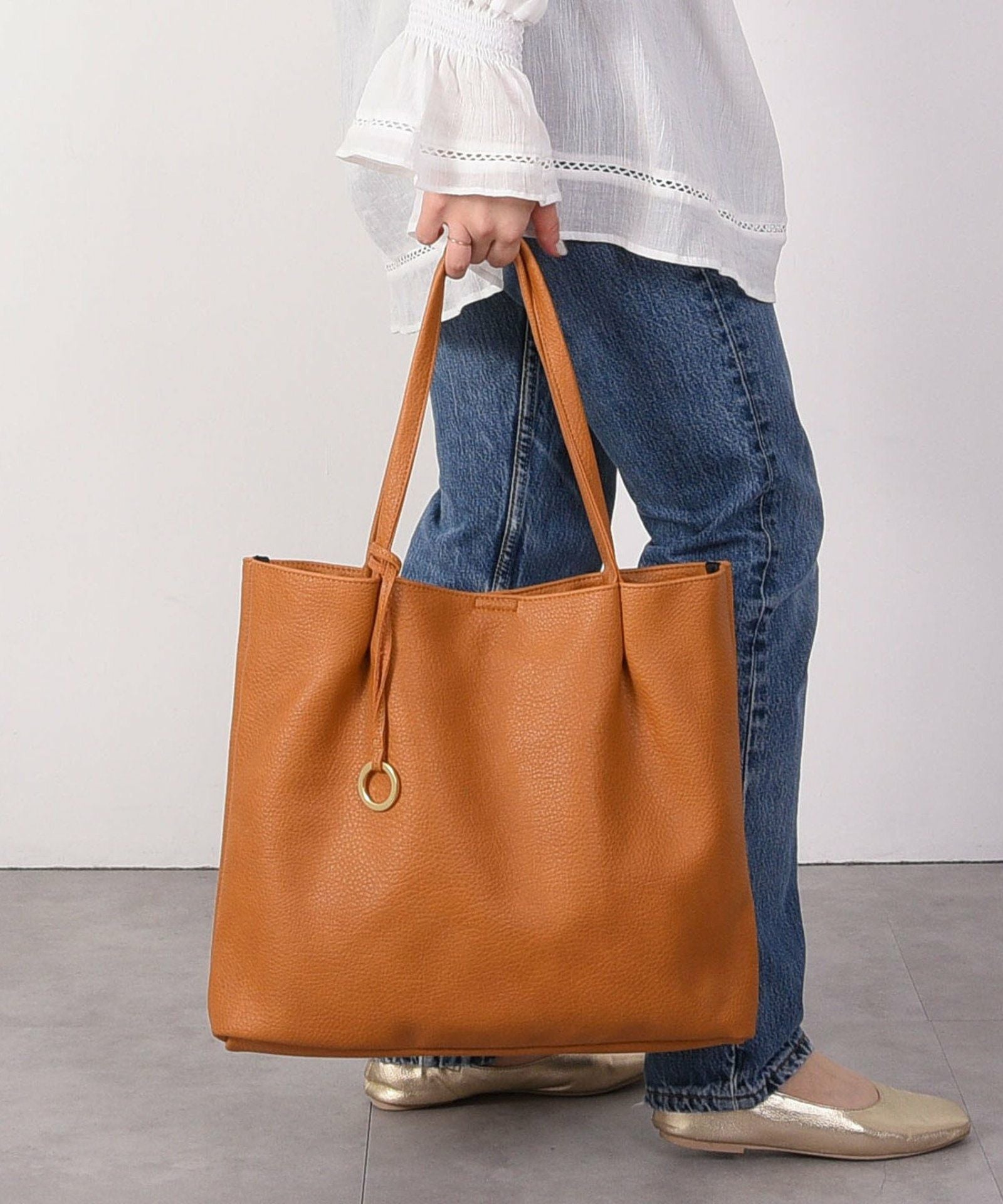 Autumn Premium Sale MAX20%OFF】チャーム付フェイクレザーダブル