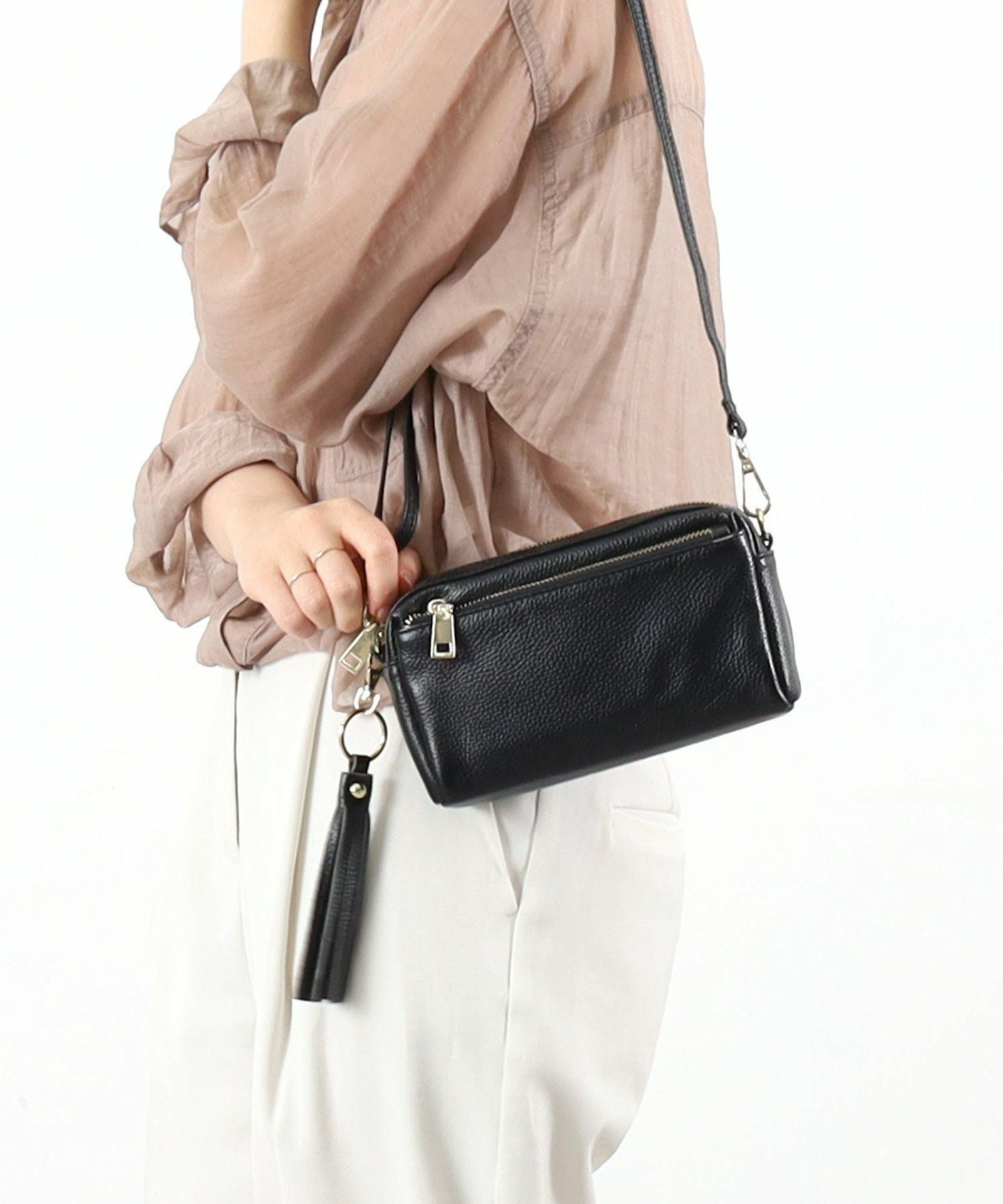 シュリンクレザー横型ミニショルダーバッグ 本革FG | COO ONLINE