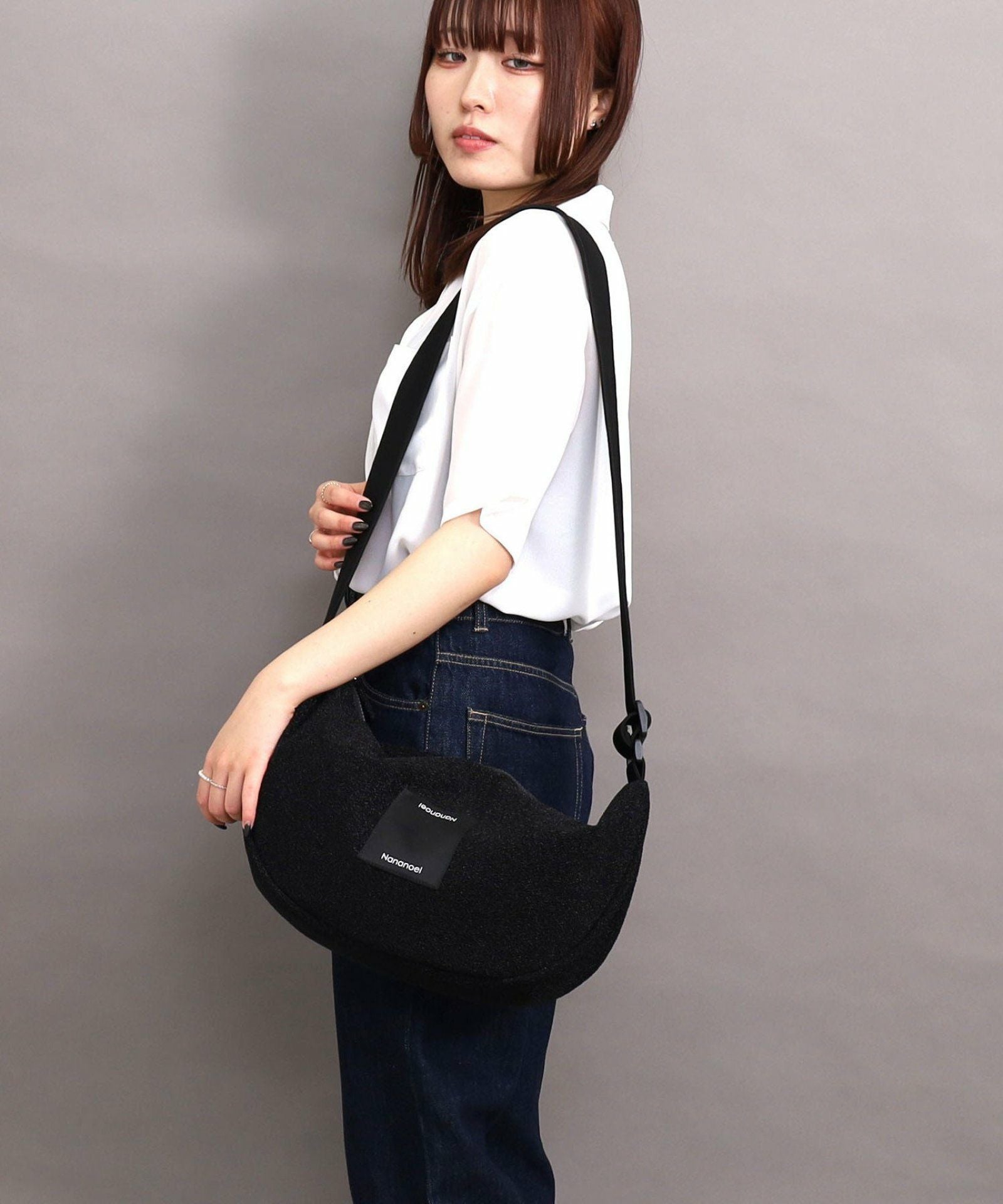 GW SALE】MAX50％OFF nellie メタリックムーン型ショルダー