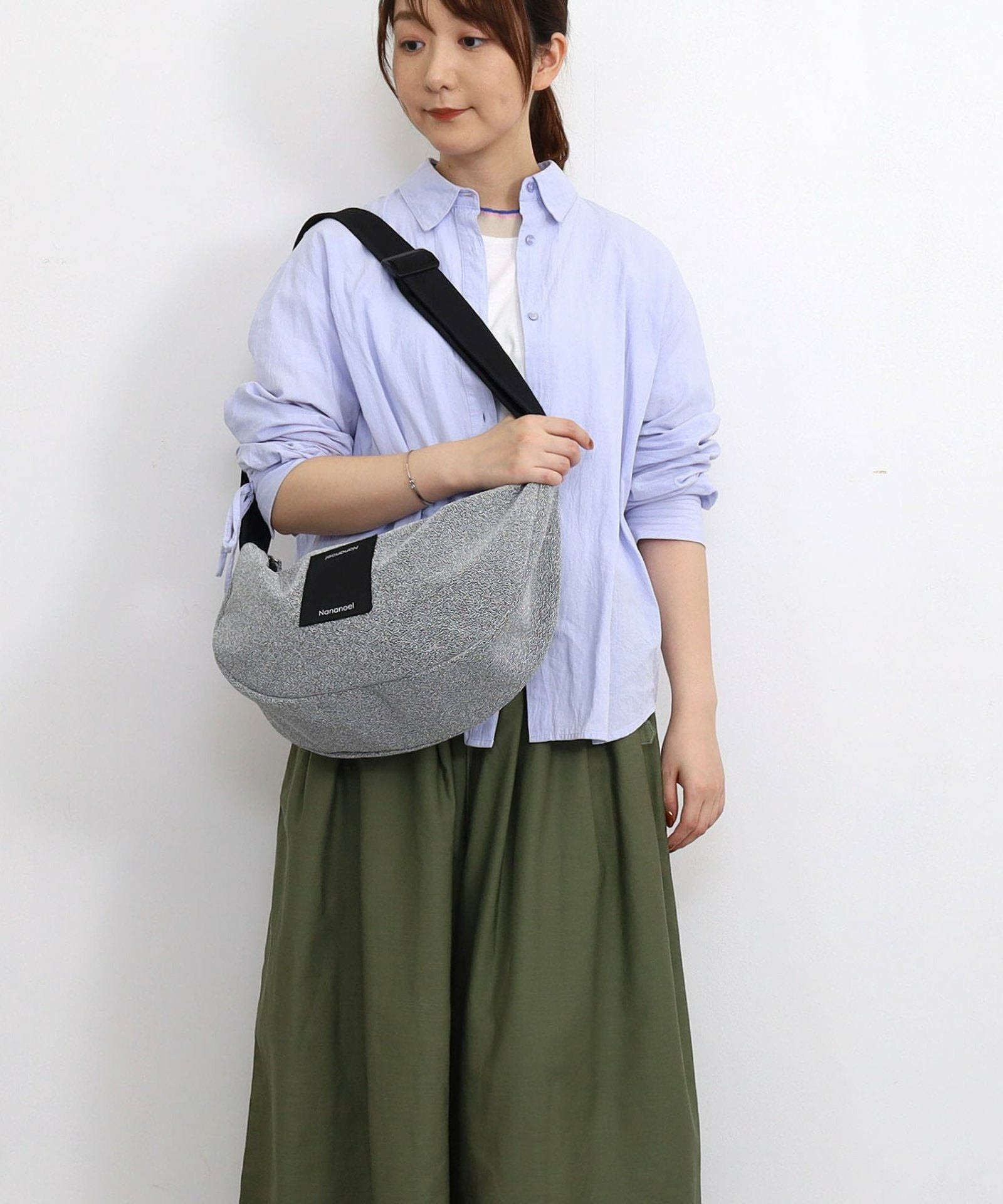 nellie メタリックムーン型ショルダーバッグ 定番FG | COO ONLINE