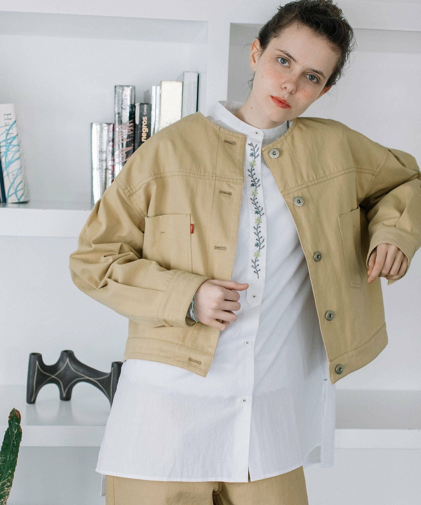 【新品】roughlow コクーンブルゾン ベージュ 完売品 新品】roughlow コクーンブルゾン ベージュ 完売品の通販