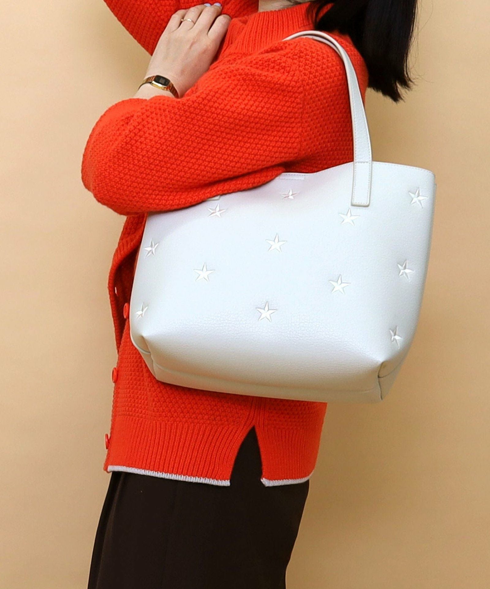 スーパーSALE】20％OFF 星柄刺繍フェイクレザートートバッグ／A4対応