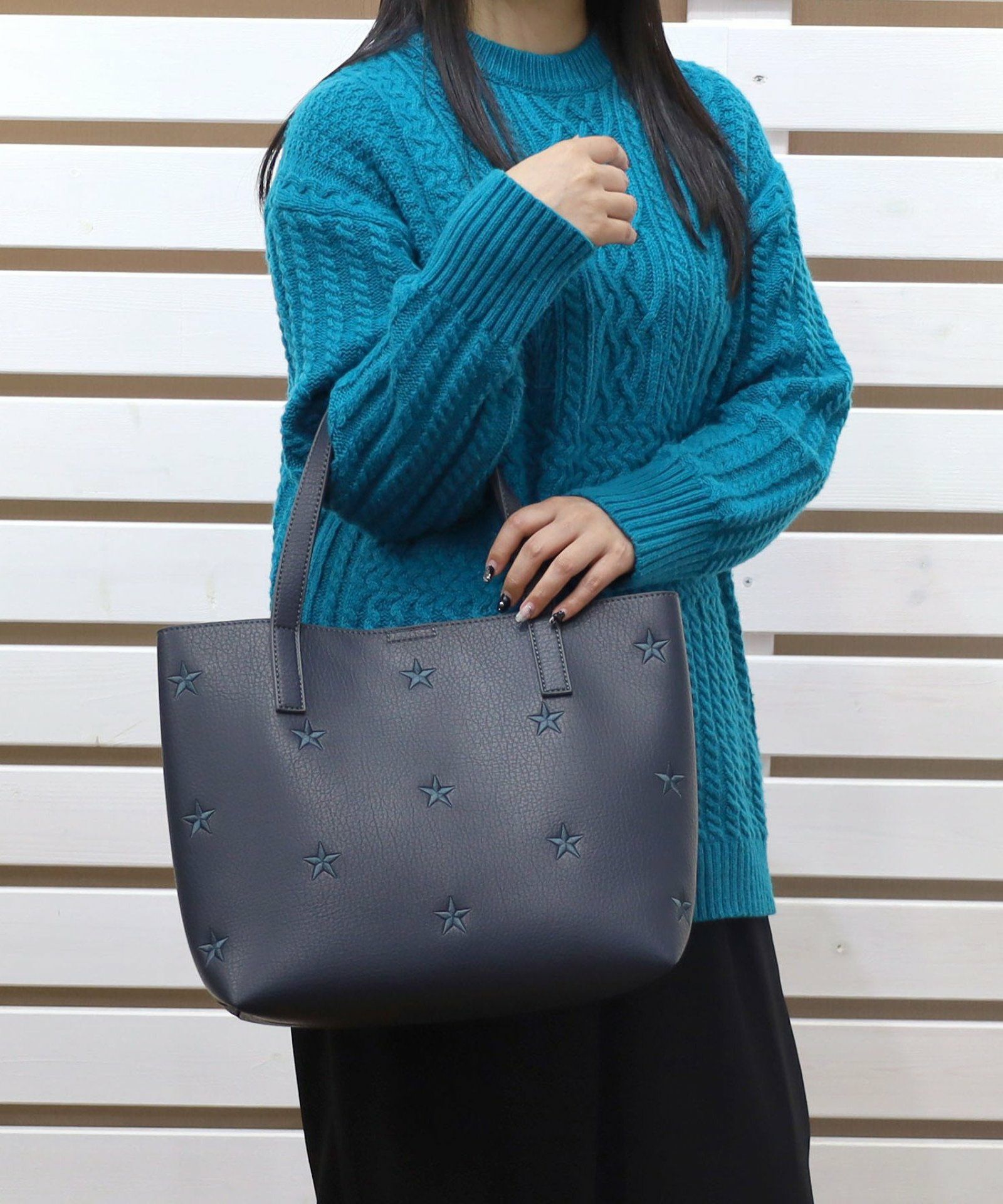 期間限定SALE BASIC AITEM 10%OFF】 星柄刺繍フェイクレザートート