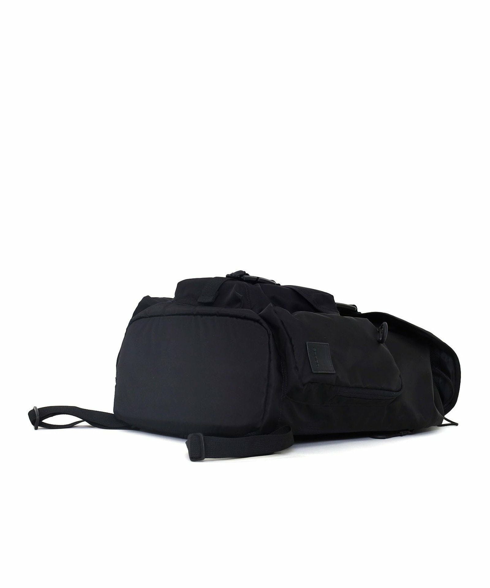 OUTLET SALE】フロント3ポケットフラップBACKPACK／A4対応