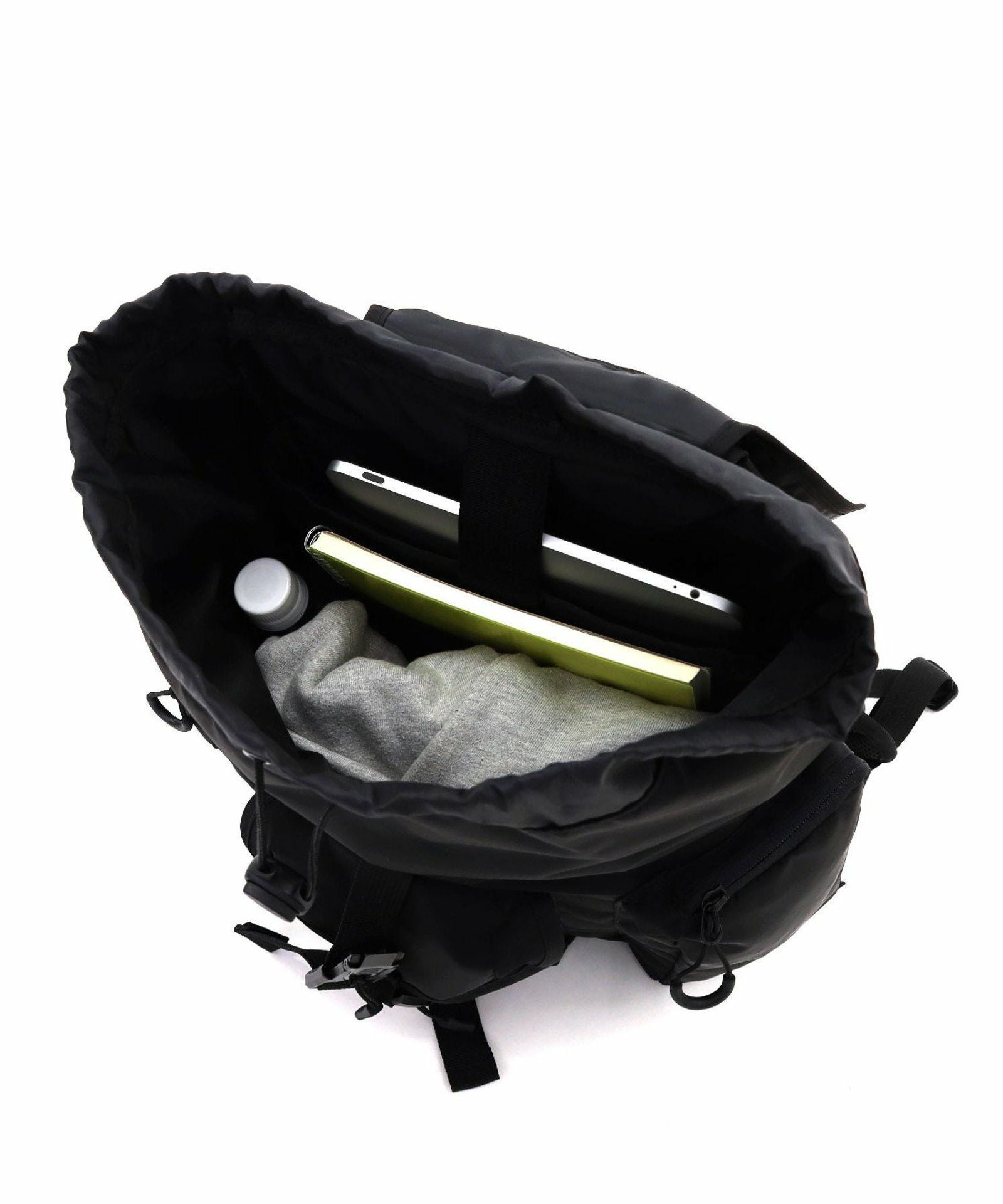 OUTLET SALE】フロント3ポケットフラップBACKPACK／A4対応