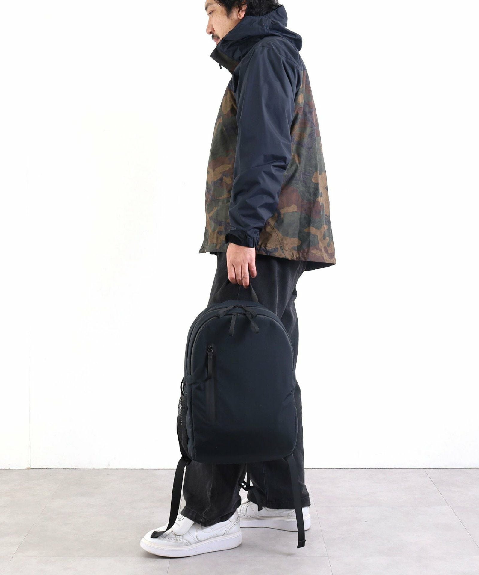 ☆SUMMER SALE☆【OUTLET SALE】 圧着ファスナー多機能バックパック