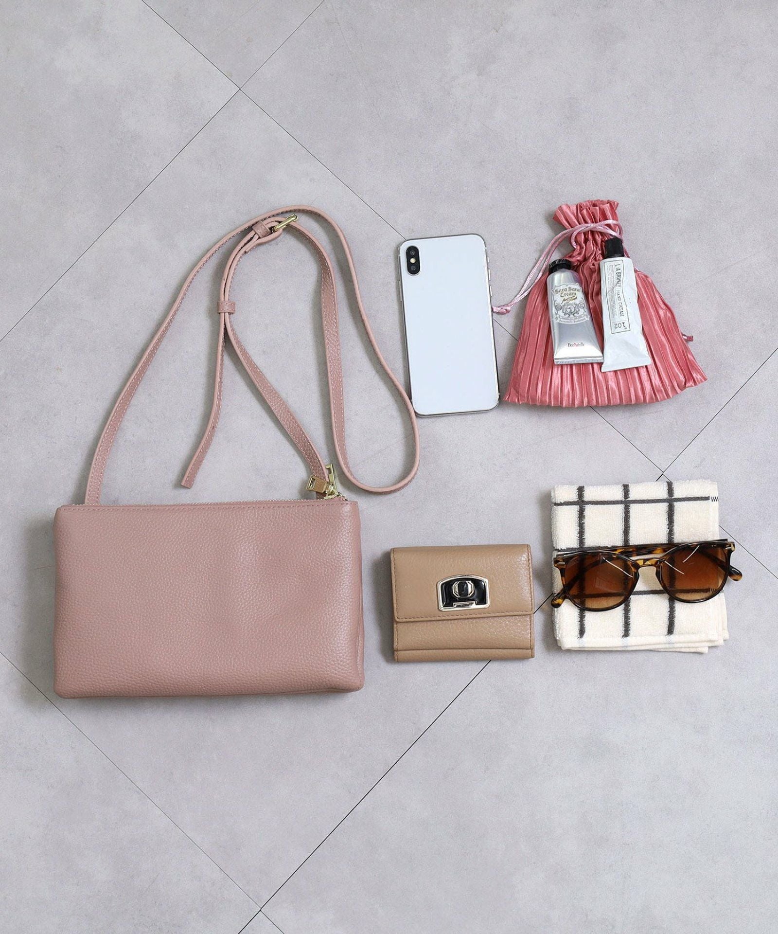 期間限定SALE BASIC AITEM 10%OFF】 シュリンクレザー2連ショルダー