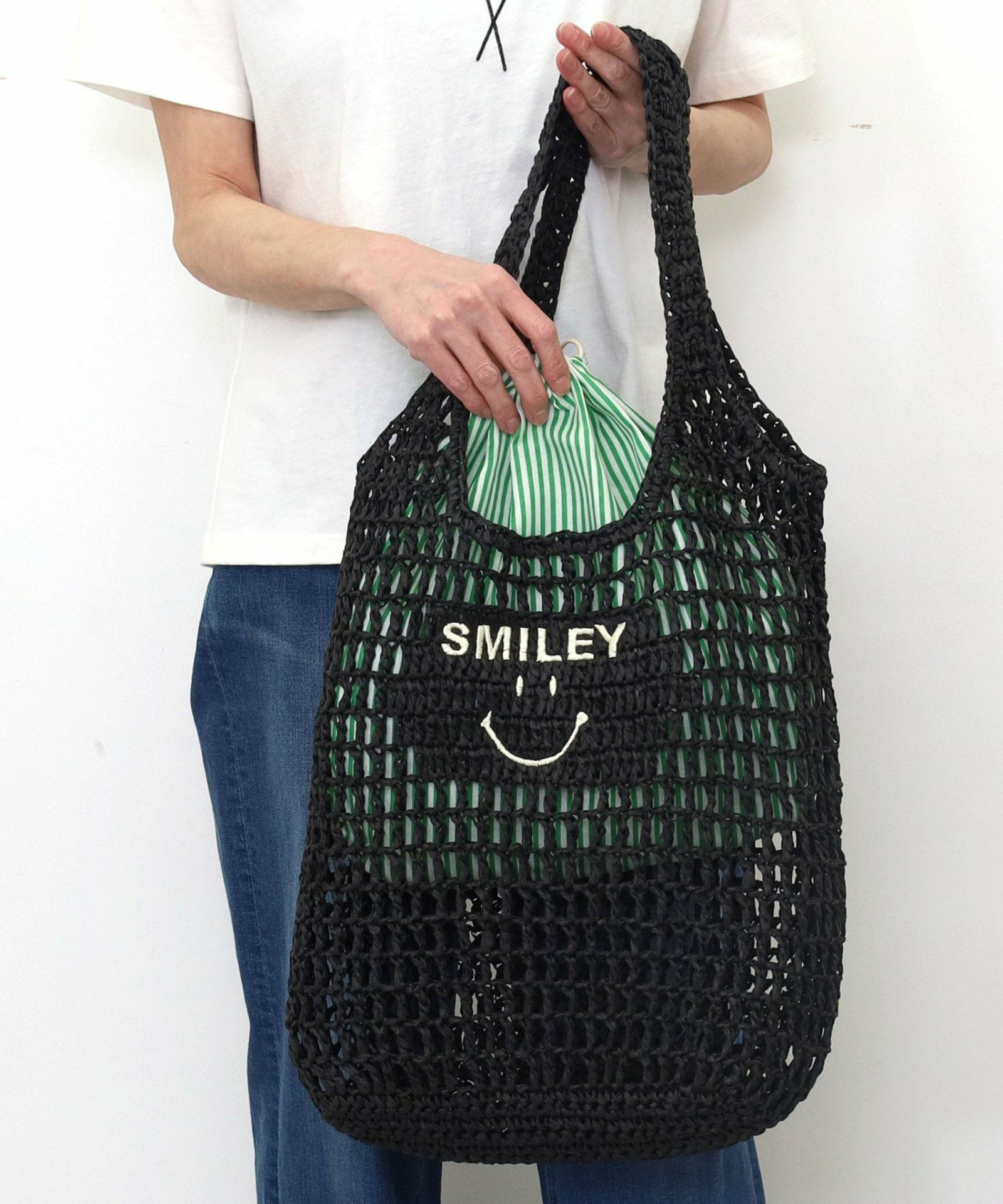 OUTLET SALE】 SMILEY 透かし編み刺繍入カゴバッグ／A4対応