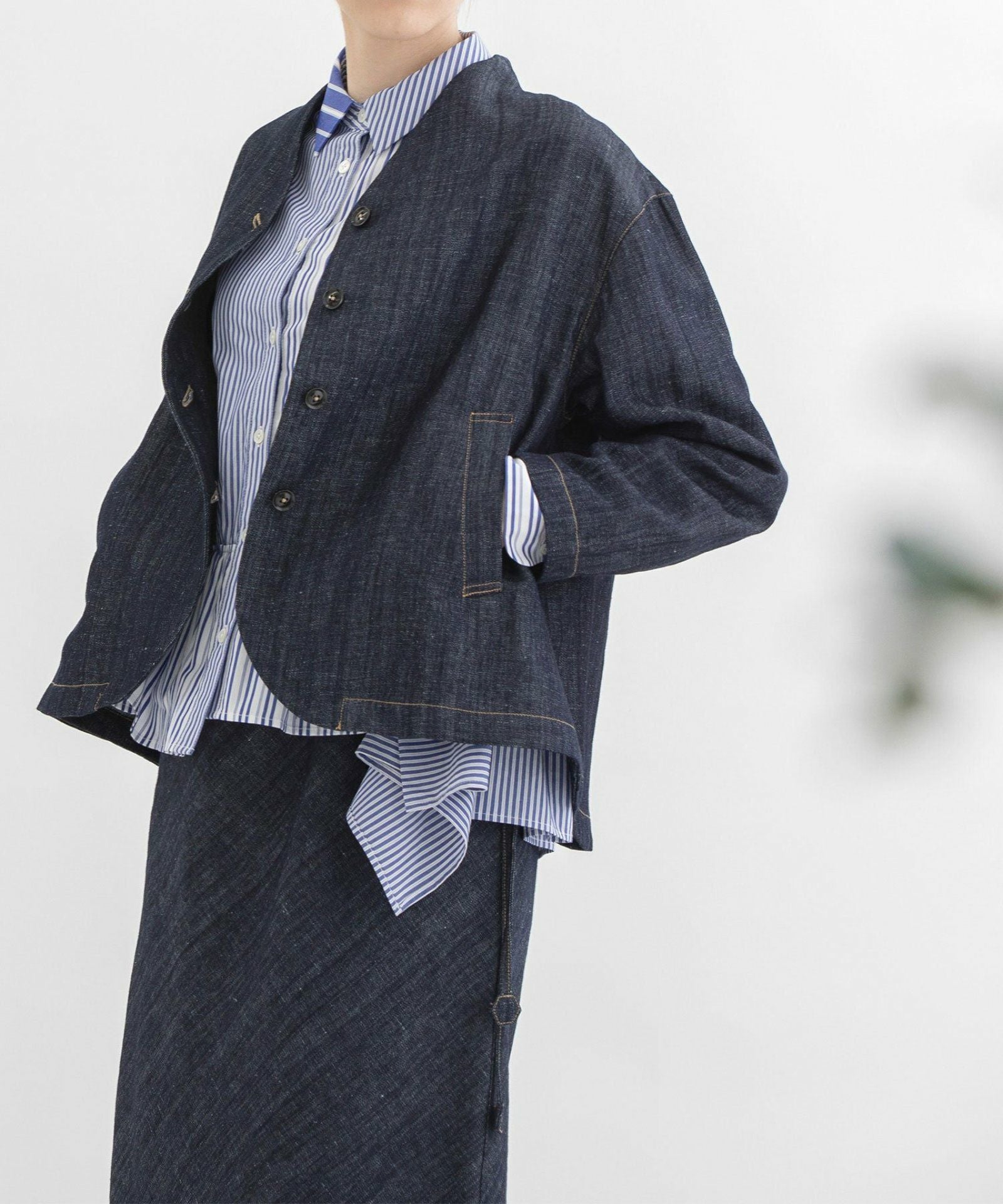 PRE SALE＞コットンリネンエルボーロゴ刺繍ノーカラージャケット | COO