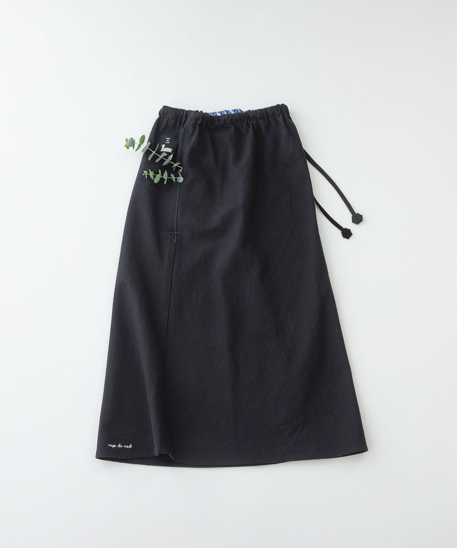SUMMER SALE】コットンリネンバックヘムロゴ刺繍ナローフレアー