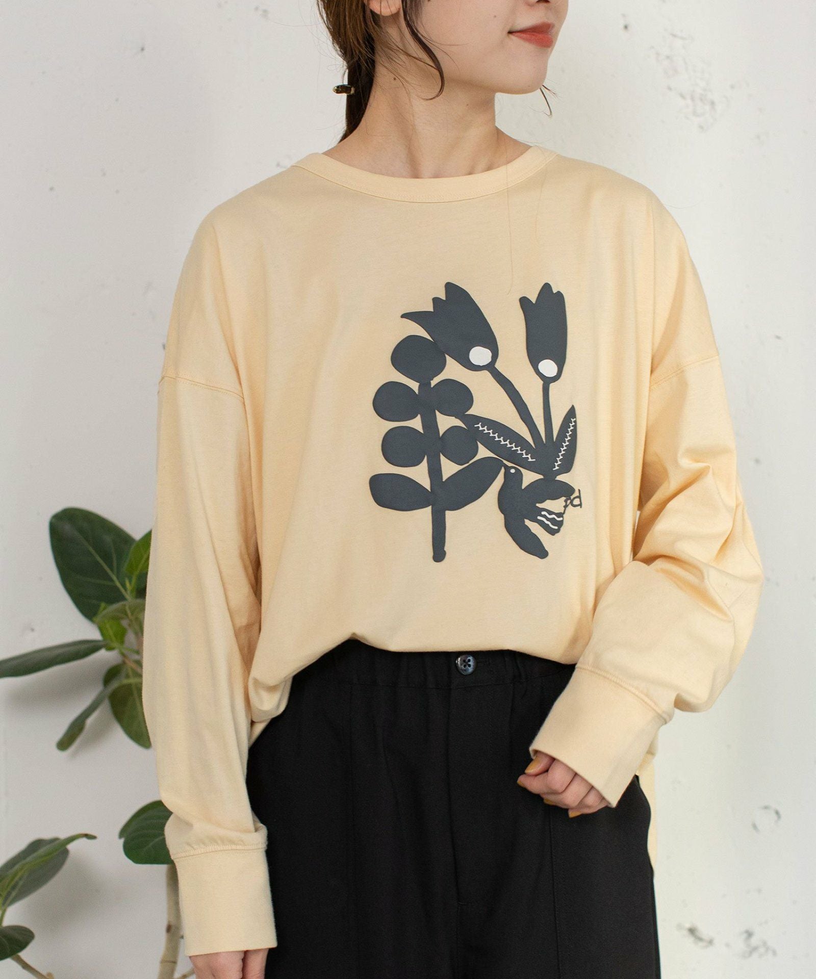 SPECIAL PRICE】発泡プリントボタニカルイラストトップス | COO ONLINE