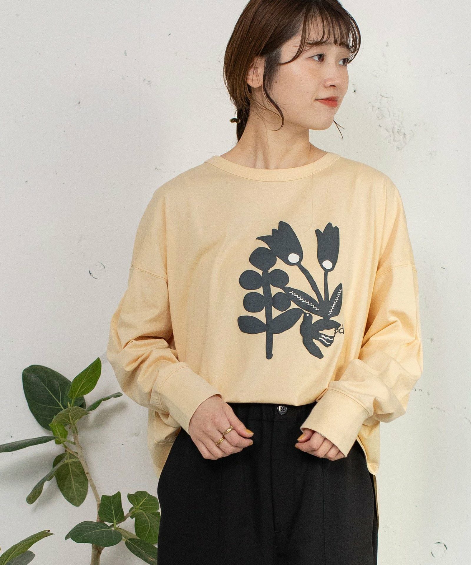 トップス Bubu_coco SPECIAL PRICE】発泡プリントボタニカルイラストトップス | COO ONLINE