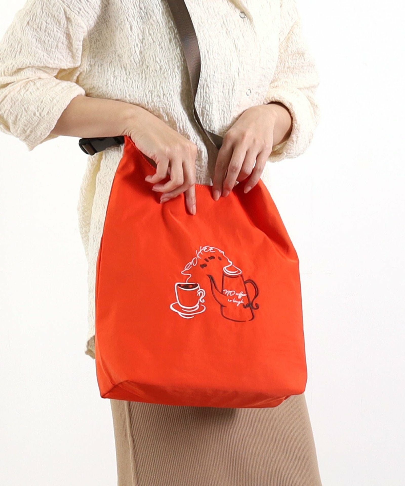 OUTLET SALE】 バラエティ刺繍ワンショルダーバッグ／A4対応 | COO