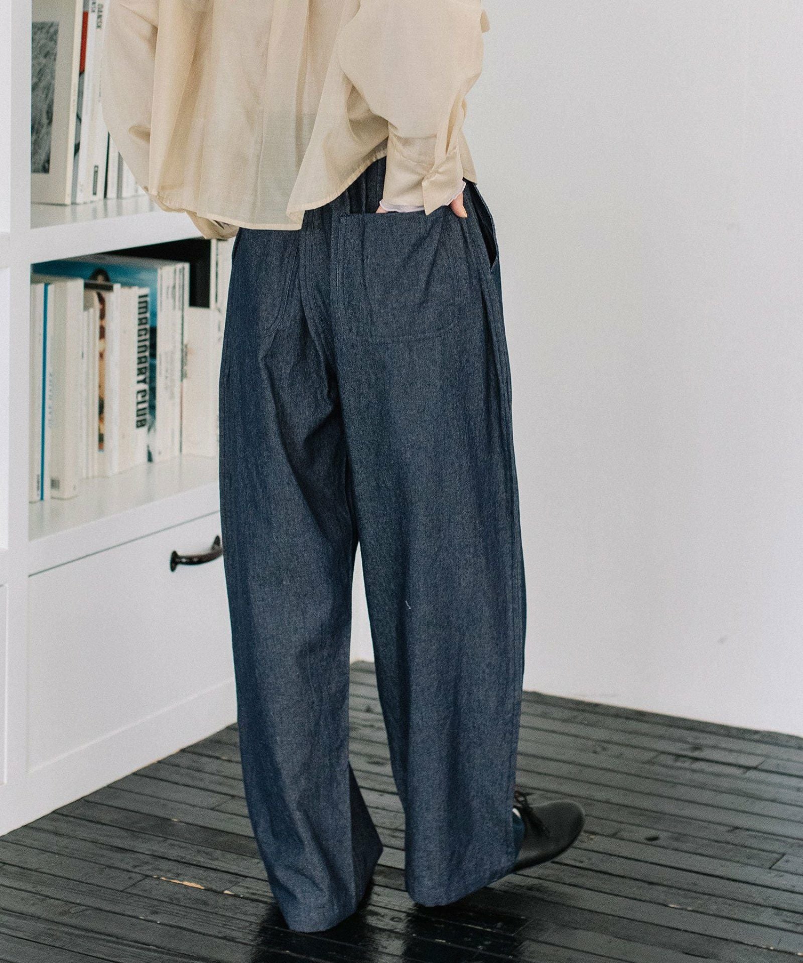 PRE SALE＞＜made in INDIA＞ボタニカル刺繍デニムストレートパンツ