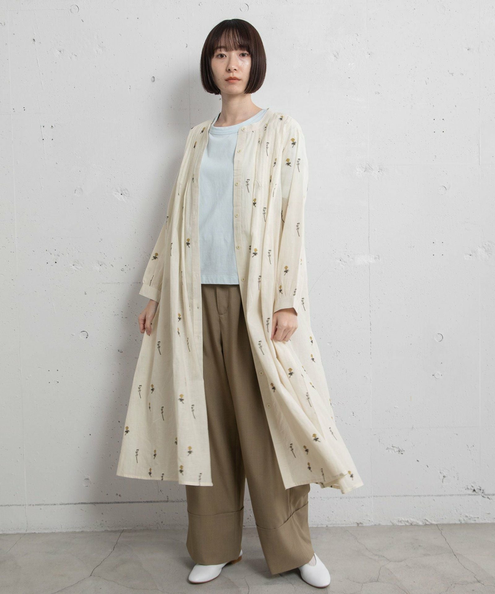 PRE SALE＞＜made in INDIA＞シロツメクサ刺繍タックワンピース | COO