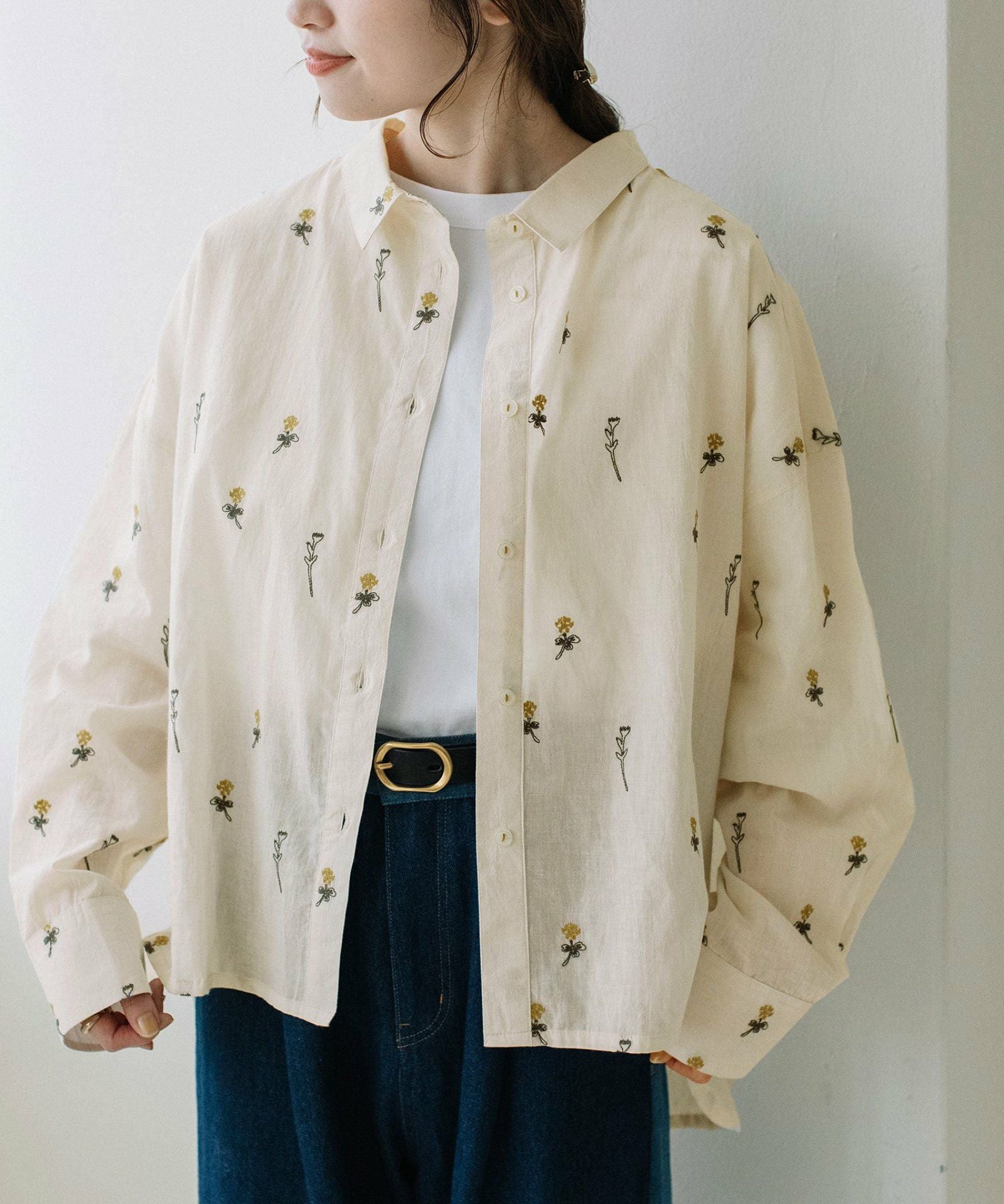 SUMMER SALE】＜made in INDIA＞シロツメクサ刺繍シャツ | COO ONLINE