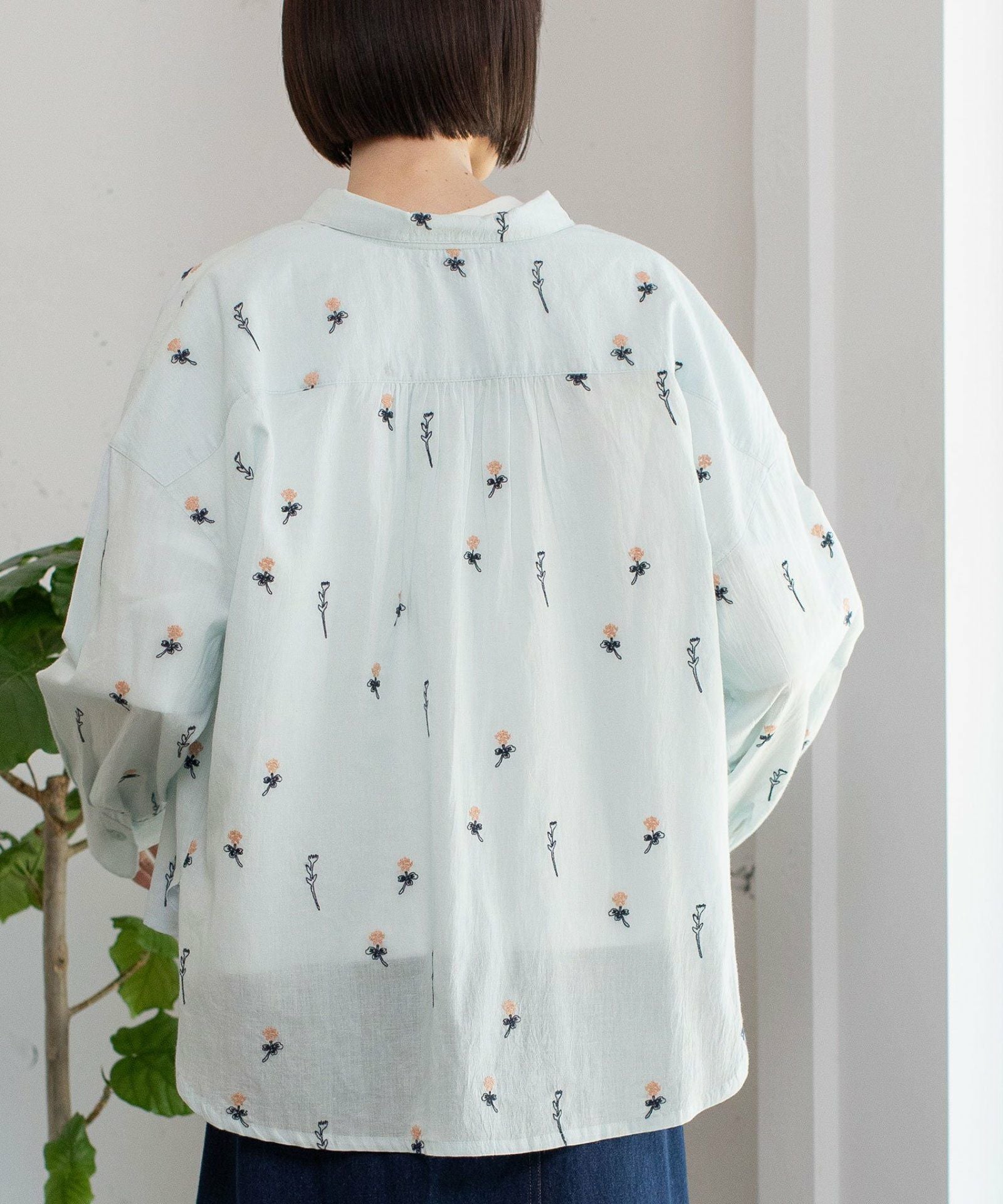 SUMMER SALE】＜made in INDIA＞シロツメクサ刺繍シャツ | COO ONLINE