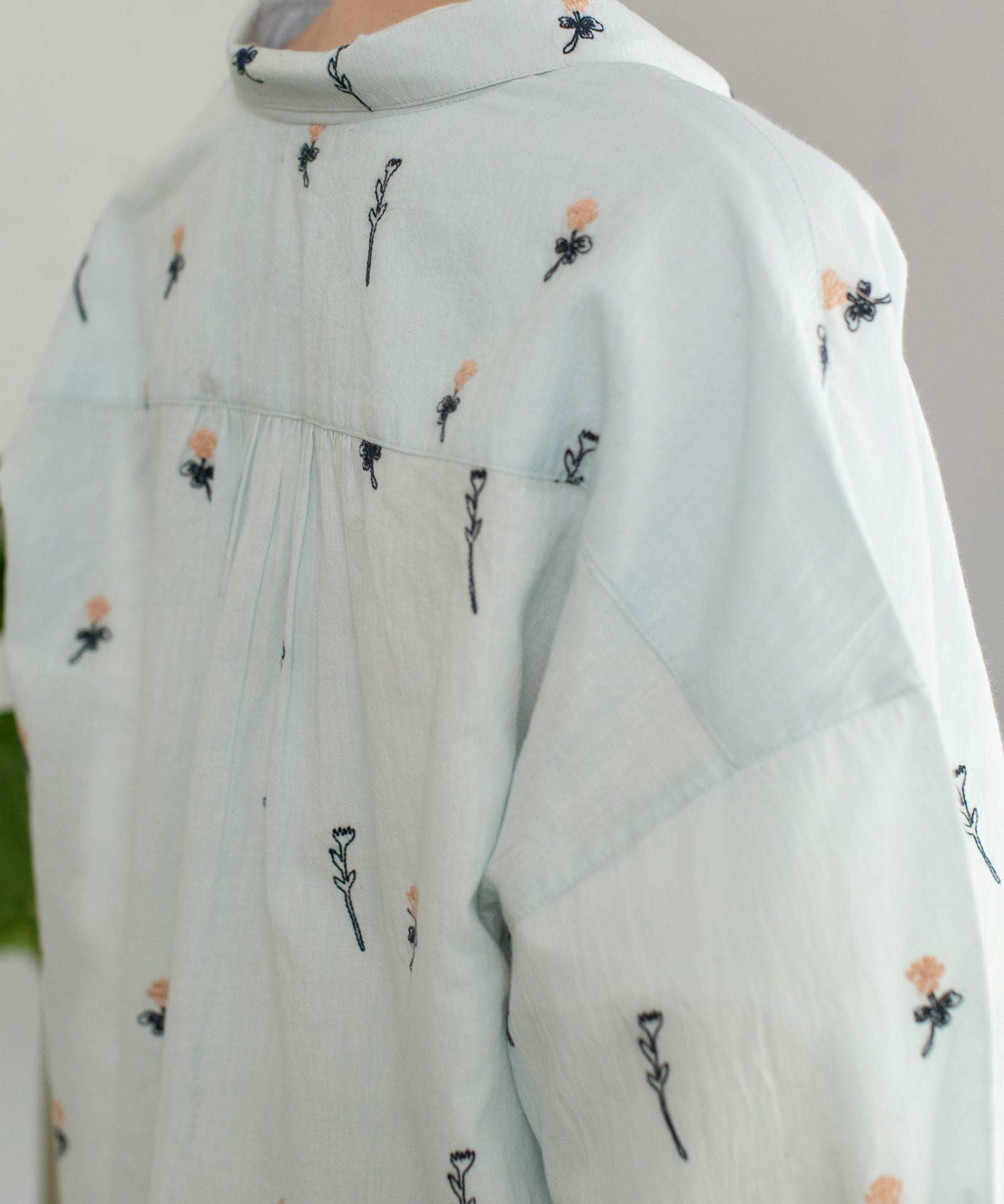 SUMMER SALE】＜made in INDIA＞シロツメクサ刺繍シャツ | COO ONLINE