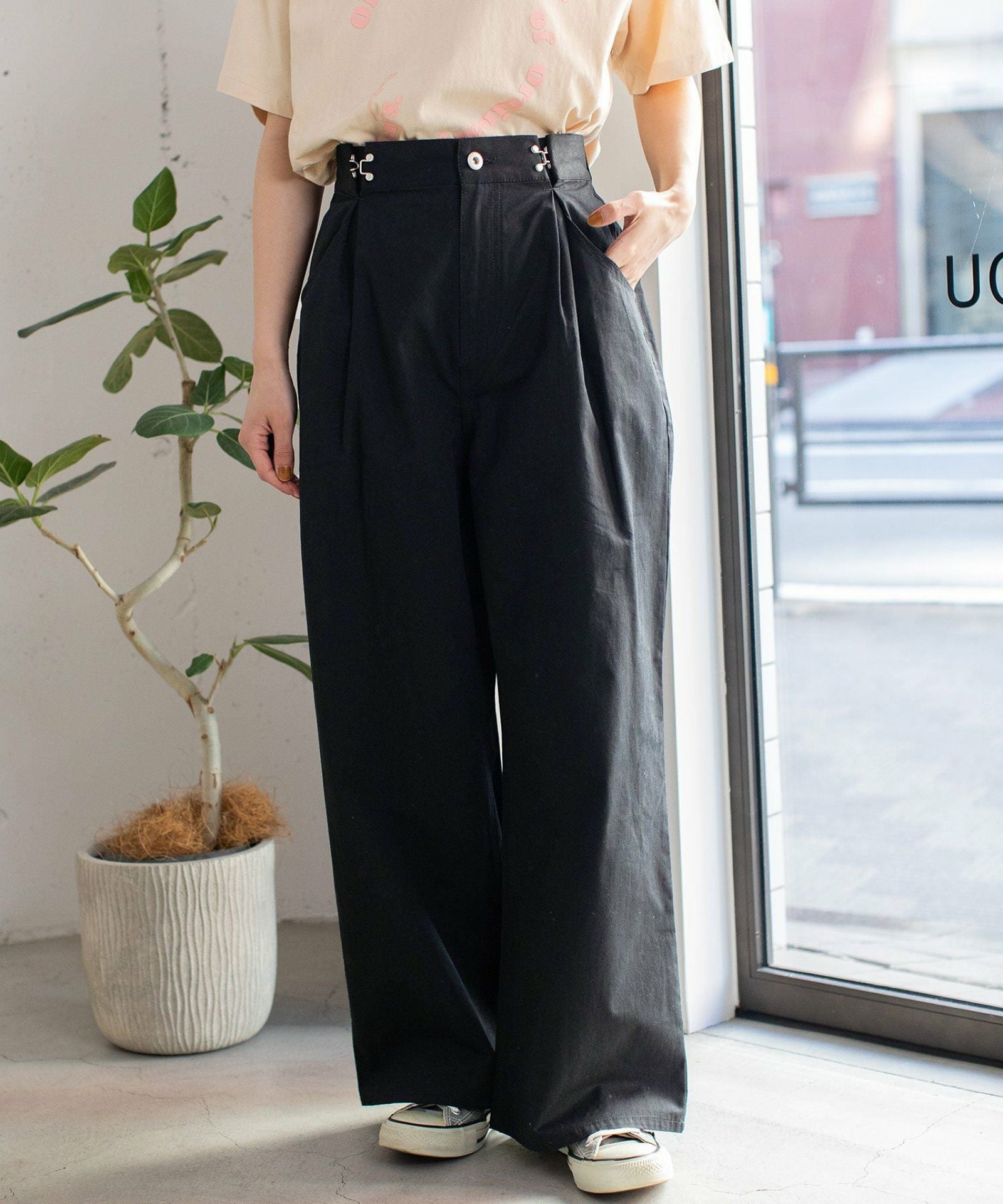 PRE SALE＞セミワイドタックワイドパンツ | COO ONLINE