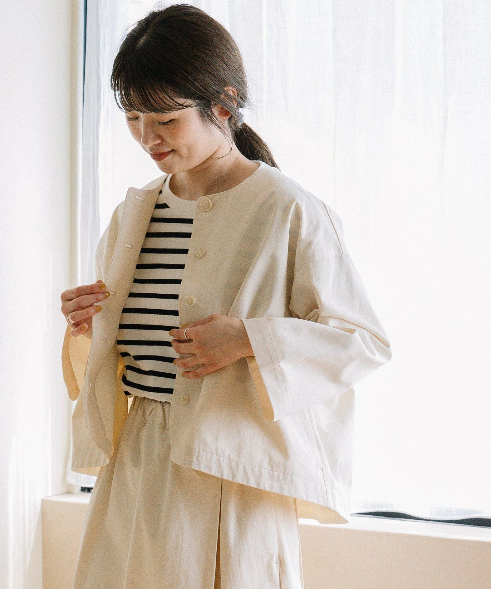 Acne Studios クロップドジャケット クリーム色 アクネストゥディオズ Acne Studios ファッション刺繍ジャケット