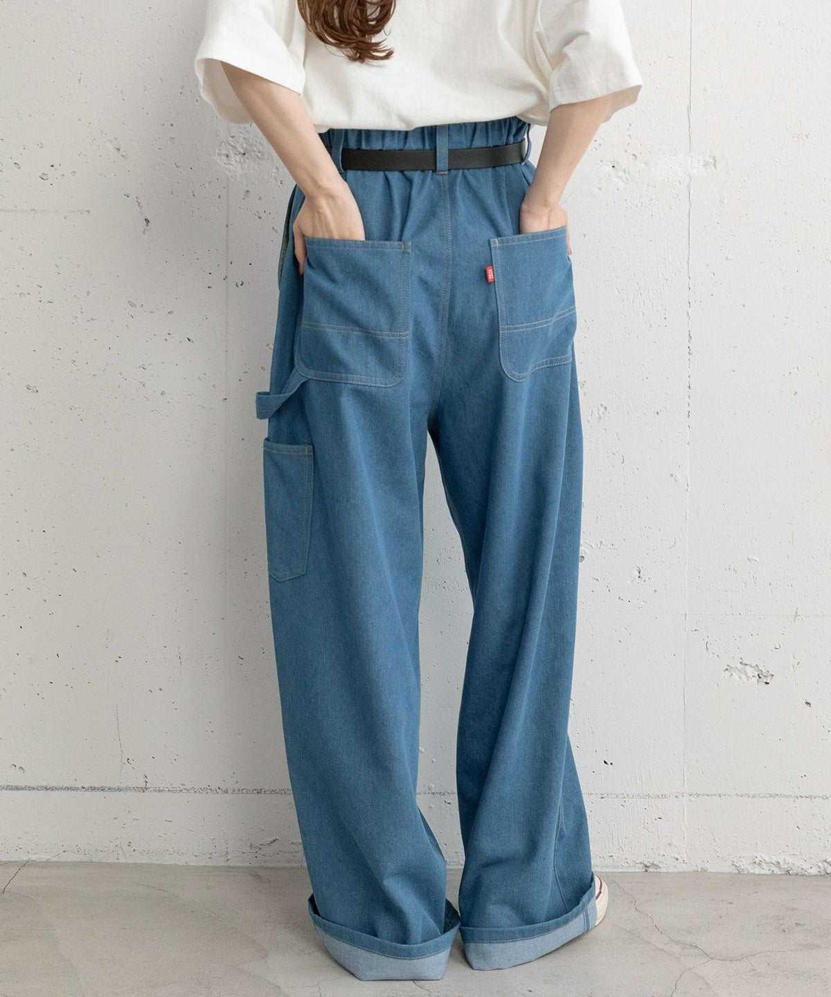 フェードブルー