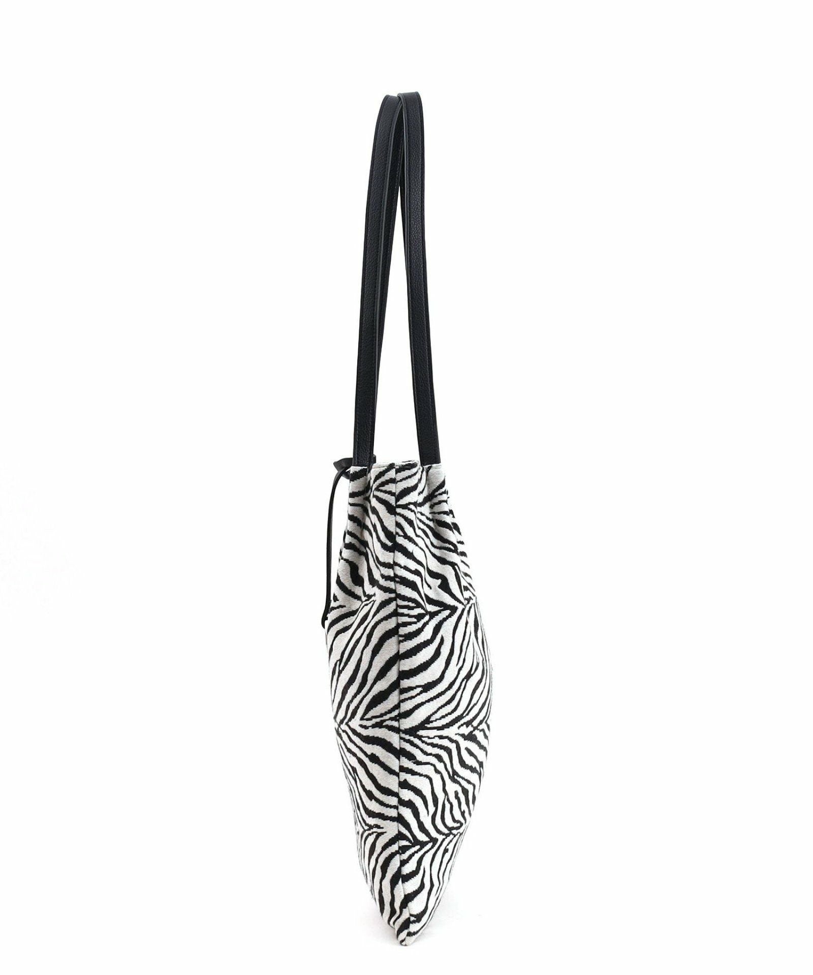 10日間限定SALE】 アニマル柄ツマミハンドルフラットトートバッグ