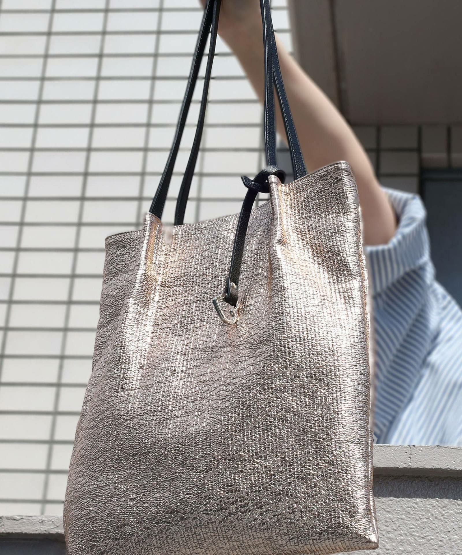 メタリックツマミハンドルフラットトートバッグ／A4対応 定番FG