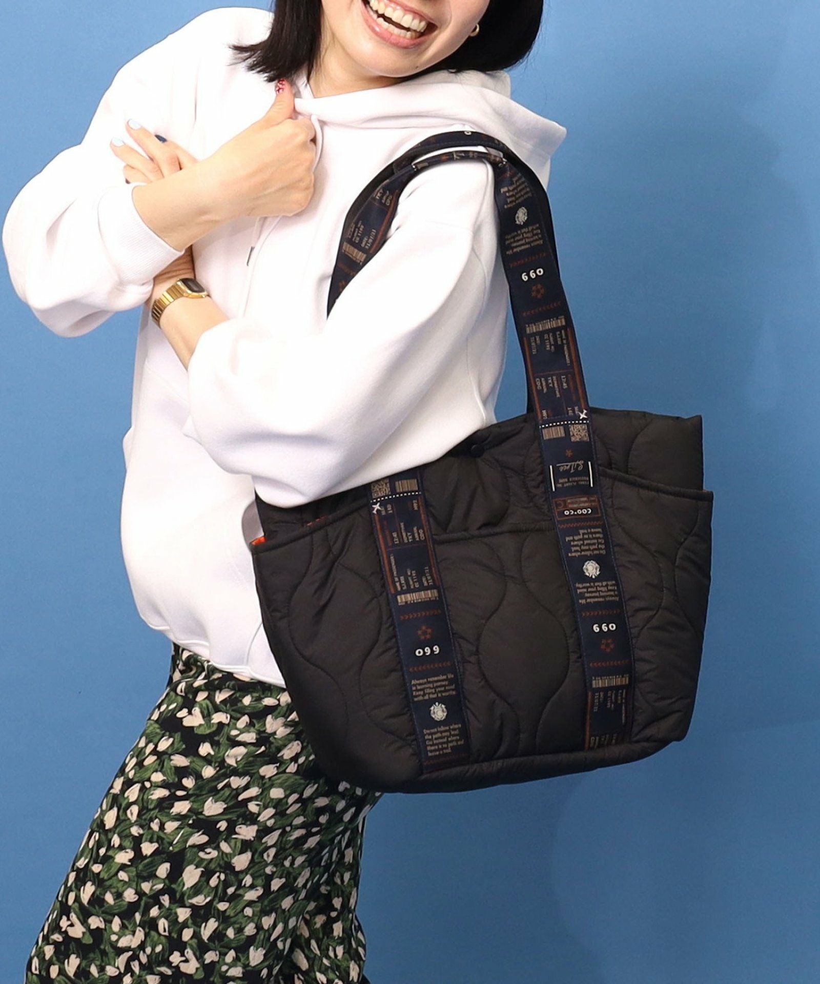 OUTLET SALE】 オリジナル柄テープキルティング多ポケトートバッグ