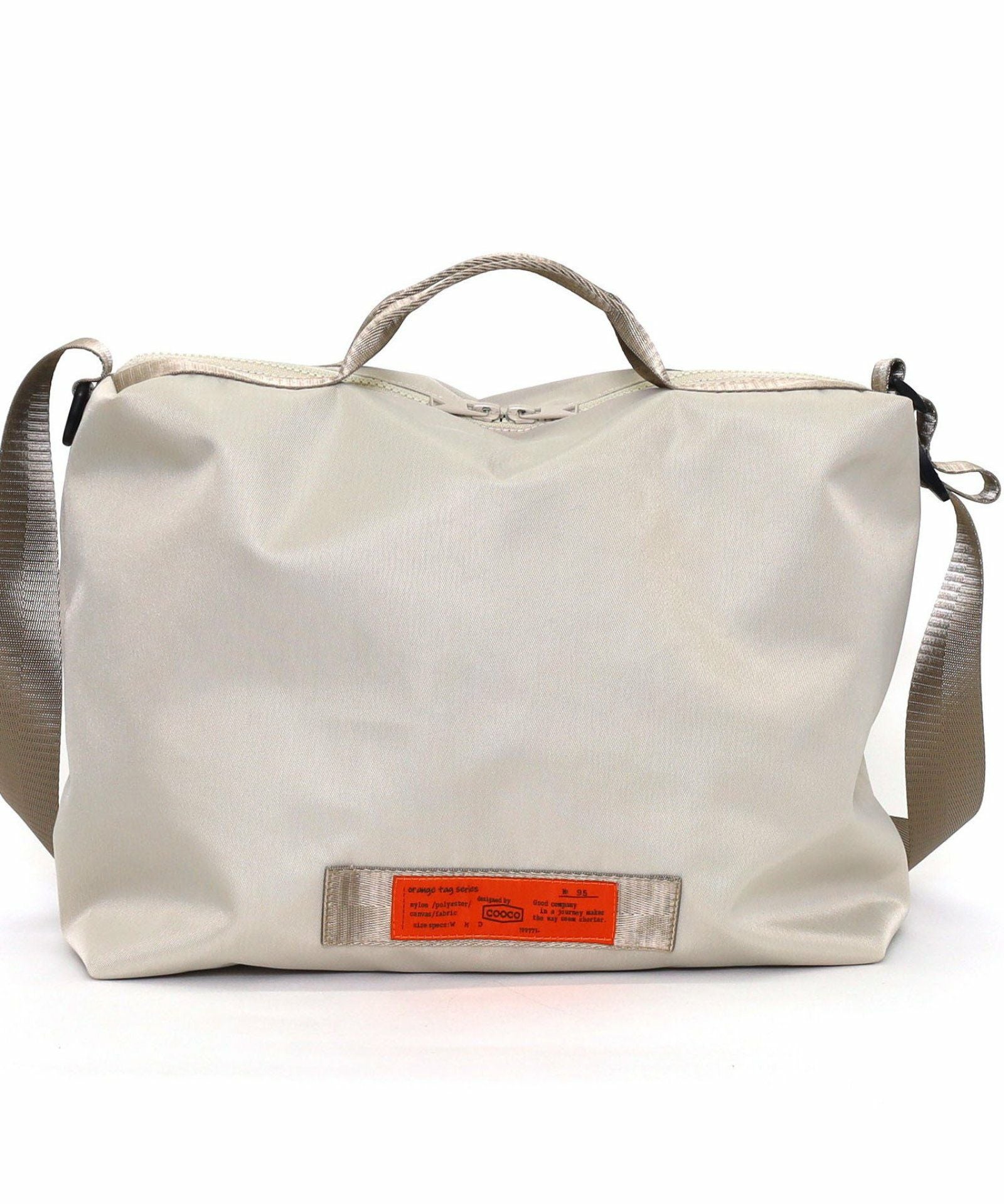 OUTLET SALE】 orange tag 撥水ショルダーバッグ／A4対応