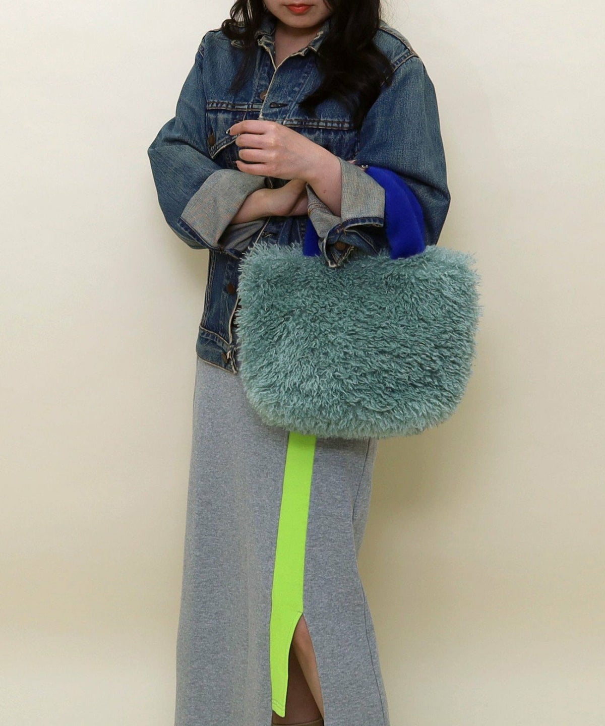 ライトグリーン